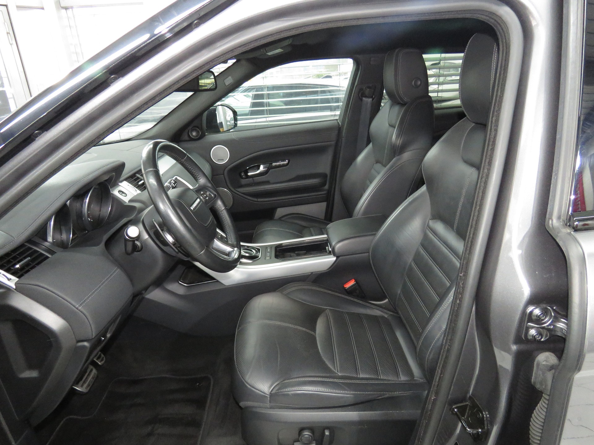 LAND ROVER Range Rover Evoque 2.0 Si4 HSE Dynamic AT9 (Automat)-image-7
