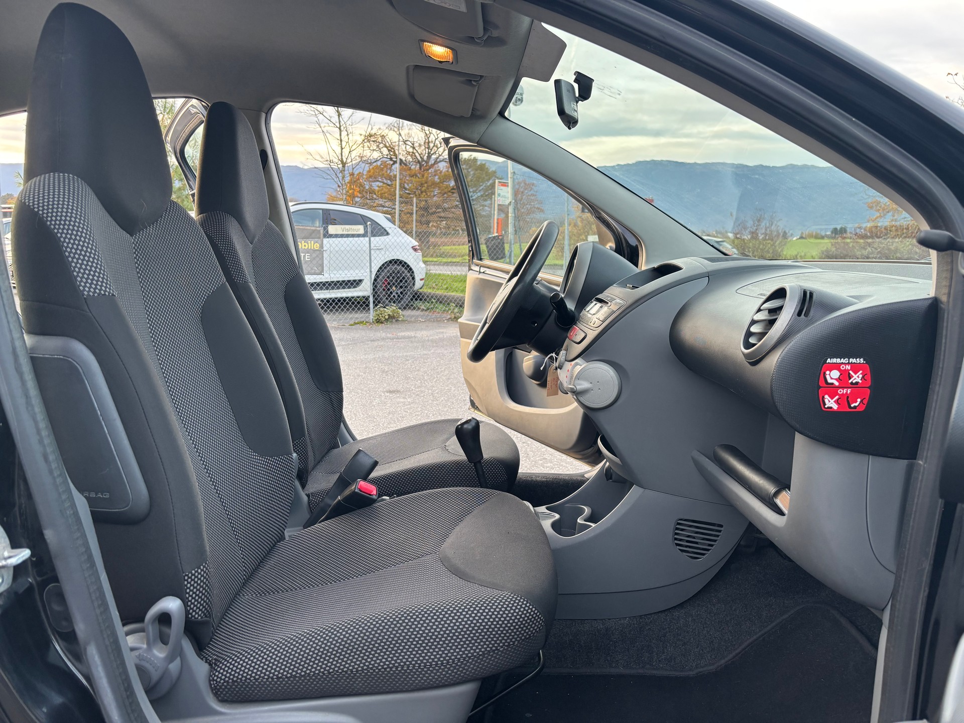 TOYOTA Aygo 1.0 Linea Luna-image-12
