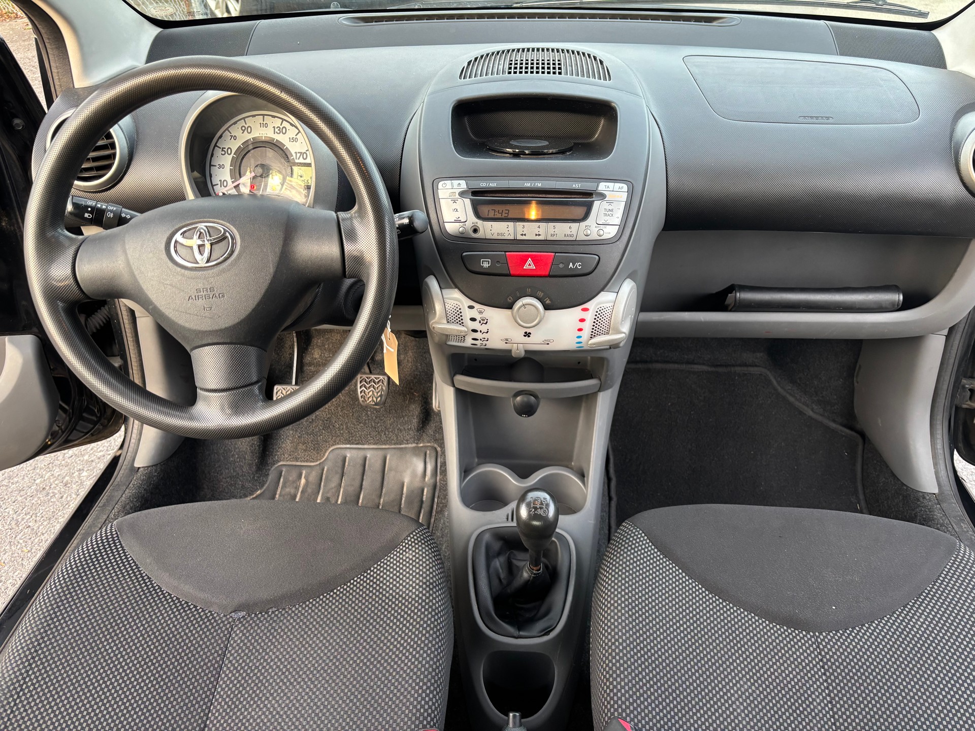 TOYOTA Aygo 1.0 Linea Luna-image-6