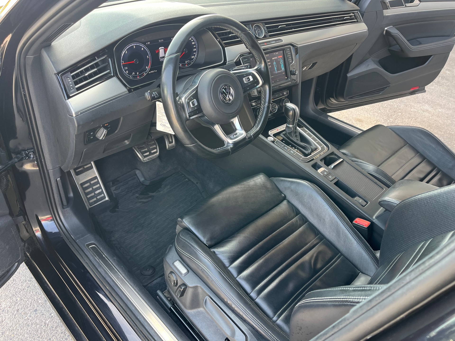 VW Passat Variant 2.0 TDI BMT Highline DSG 4Motion-image-10