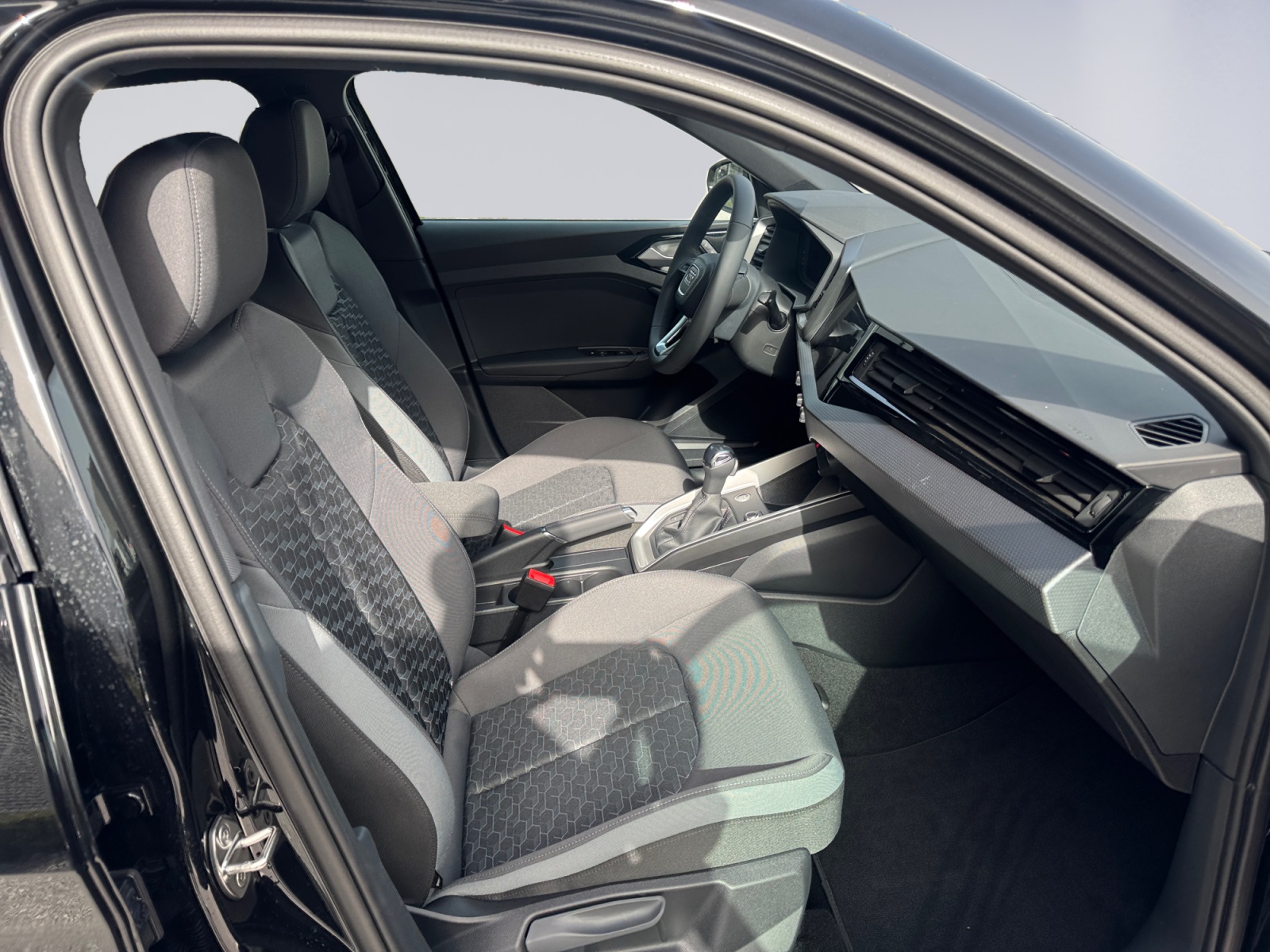 AUDI A1 Sportback 30 TFSI Attraction S-tronic-image-14