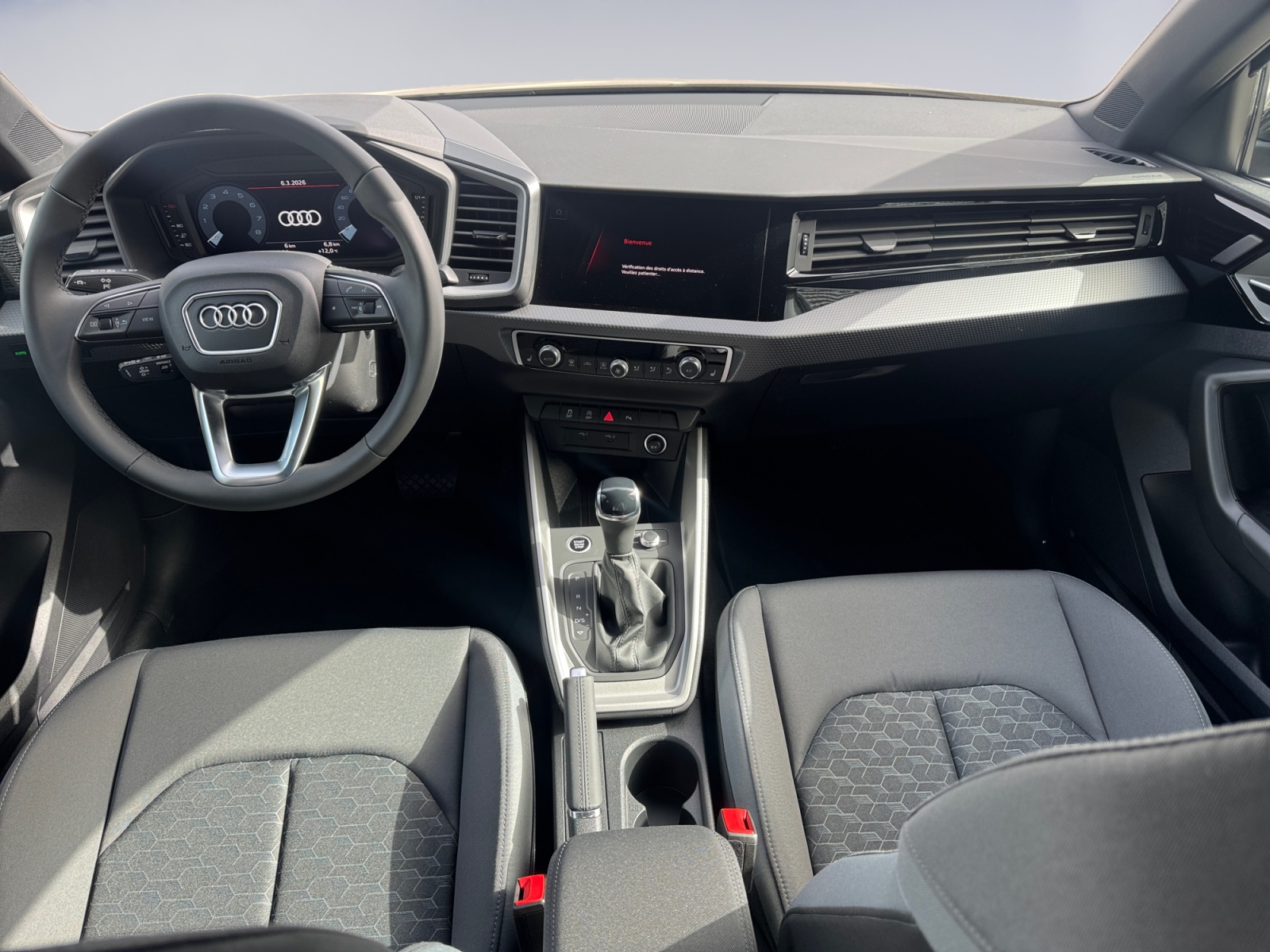 AUDI A1 Sportback 30 TFSI Attraction S-tronic-image-9