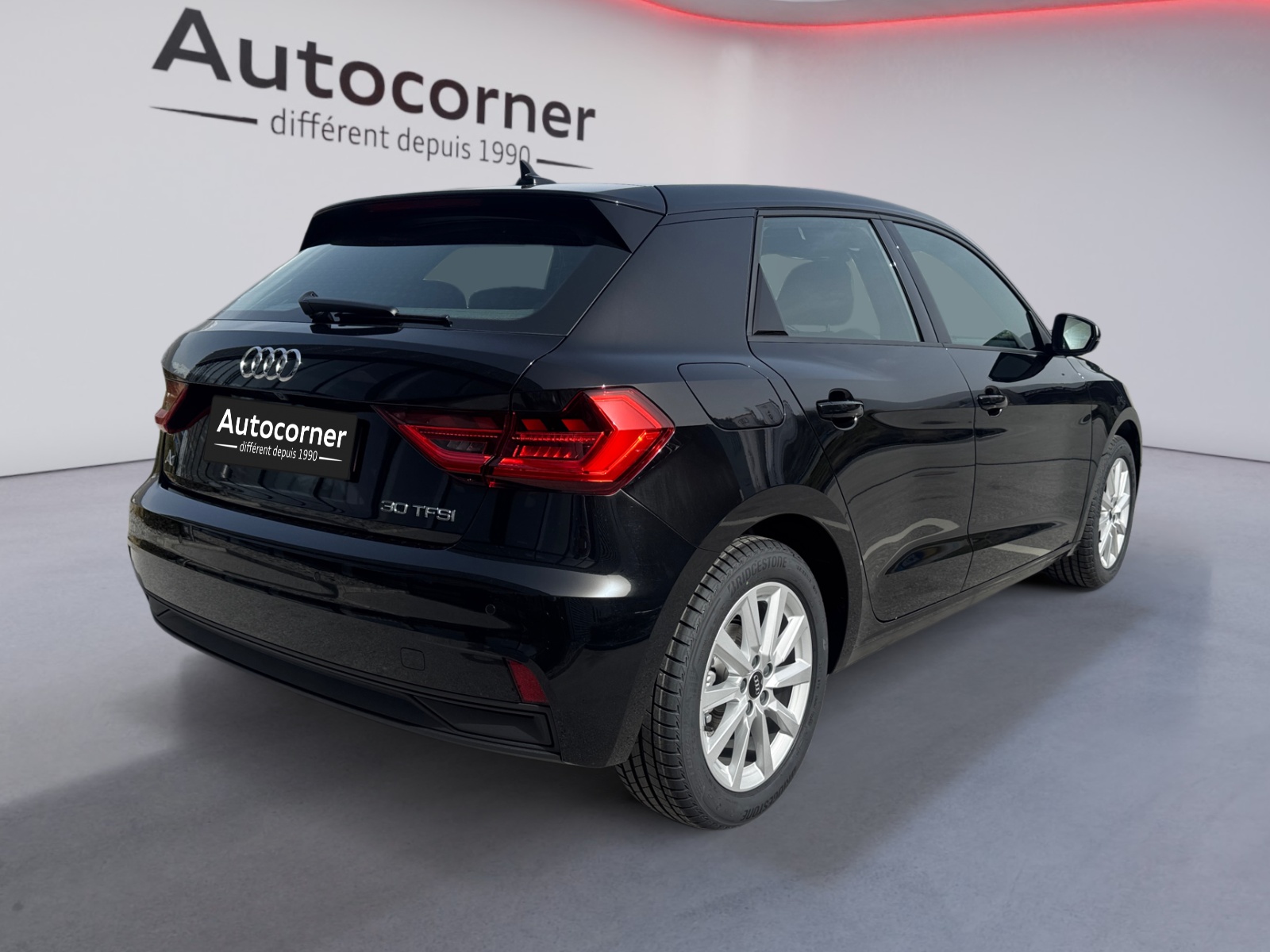 AUDI A1 Sportback 30 TFSI Attraction S-tronic-image-4
