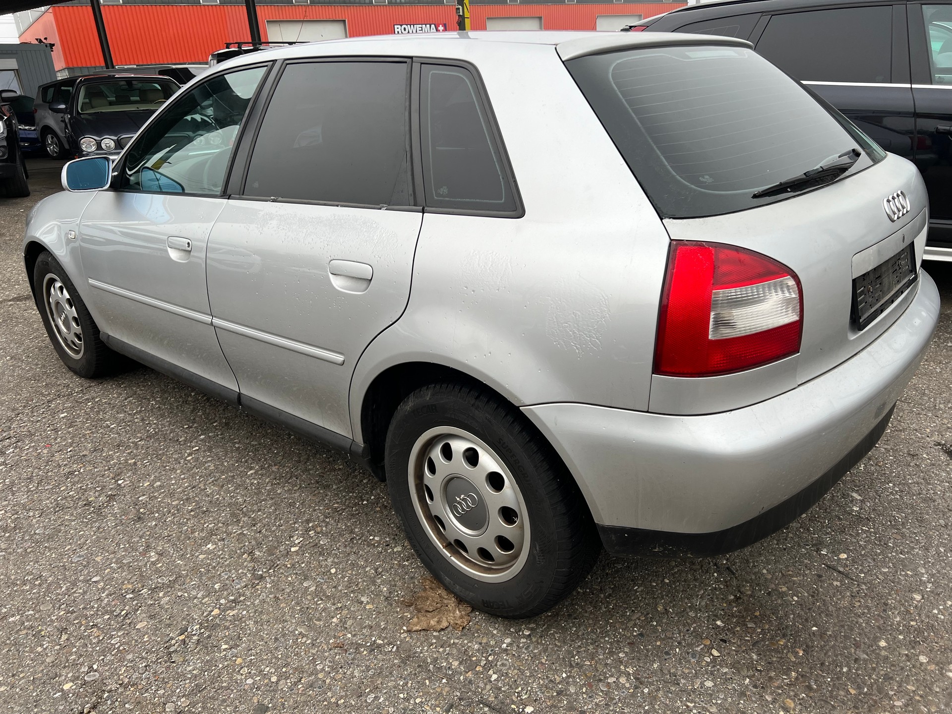 AUDI A3 Automat Benzin-image-9
