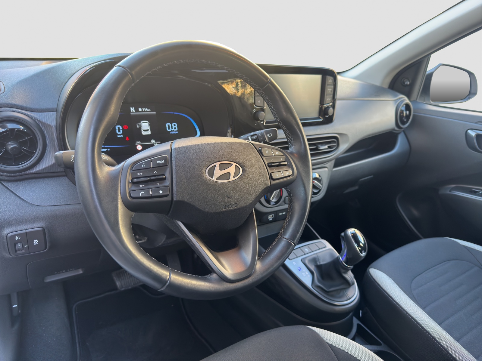 HYUNDAI i10 1.0 Origo Automat-image-6