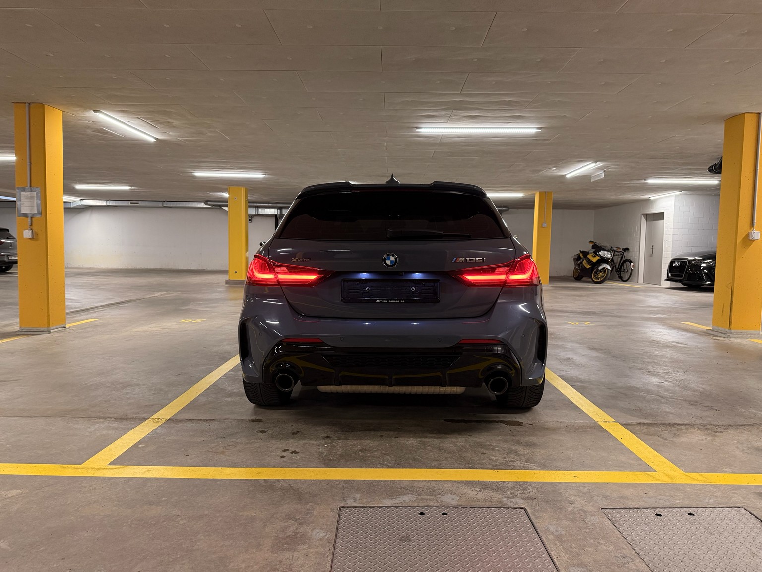 BMW M135i xDrive Steptronic-image-3