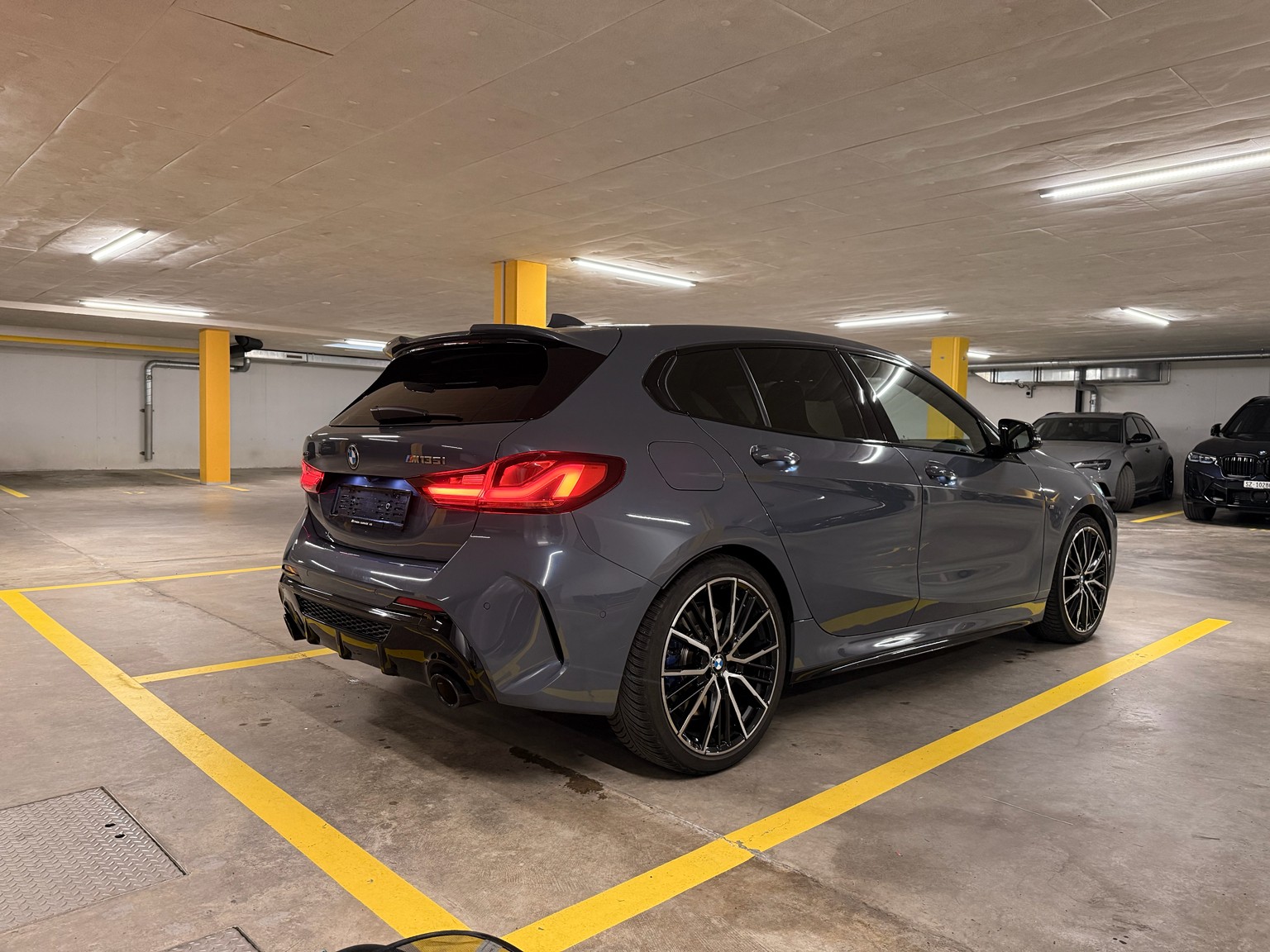 BMW M135i xDrive Steptronic-image-4