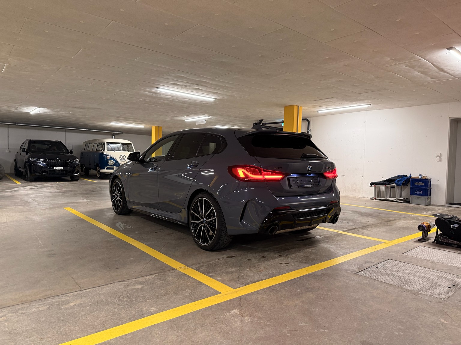 BMW M135i xDrive Steptronic-image-2