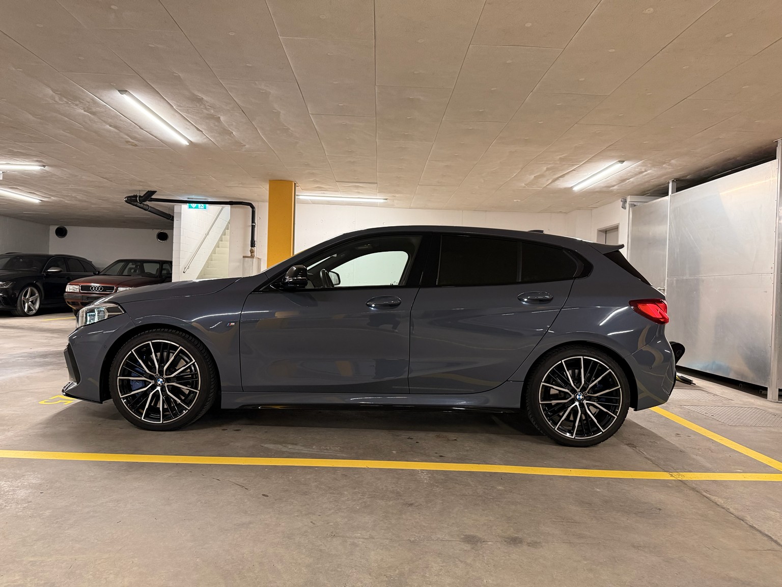 BMW M135i xDrive Steptronic-image-1
