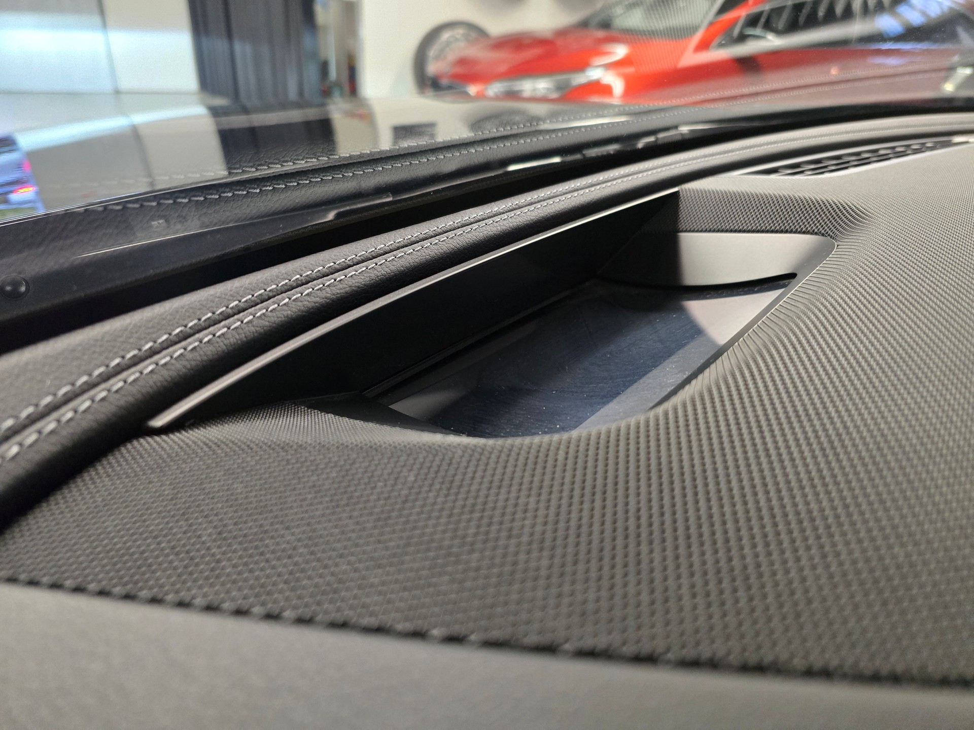 MERCEDES-BENZ E 220 d AMG Line 9G-Tronic-image-7