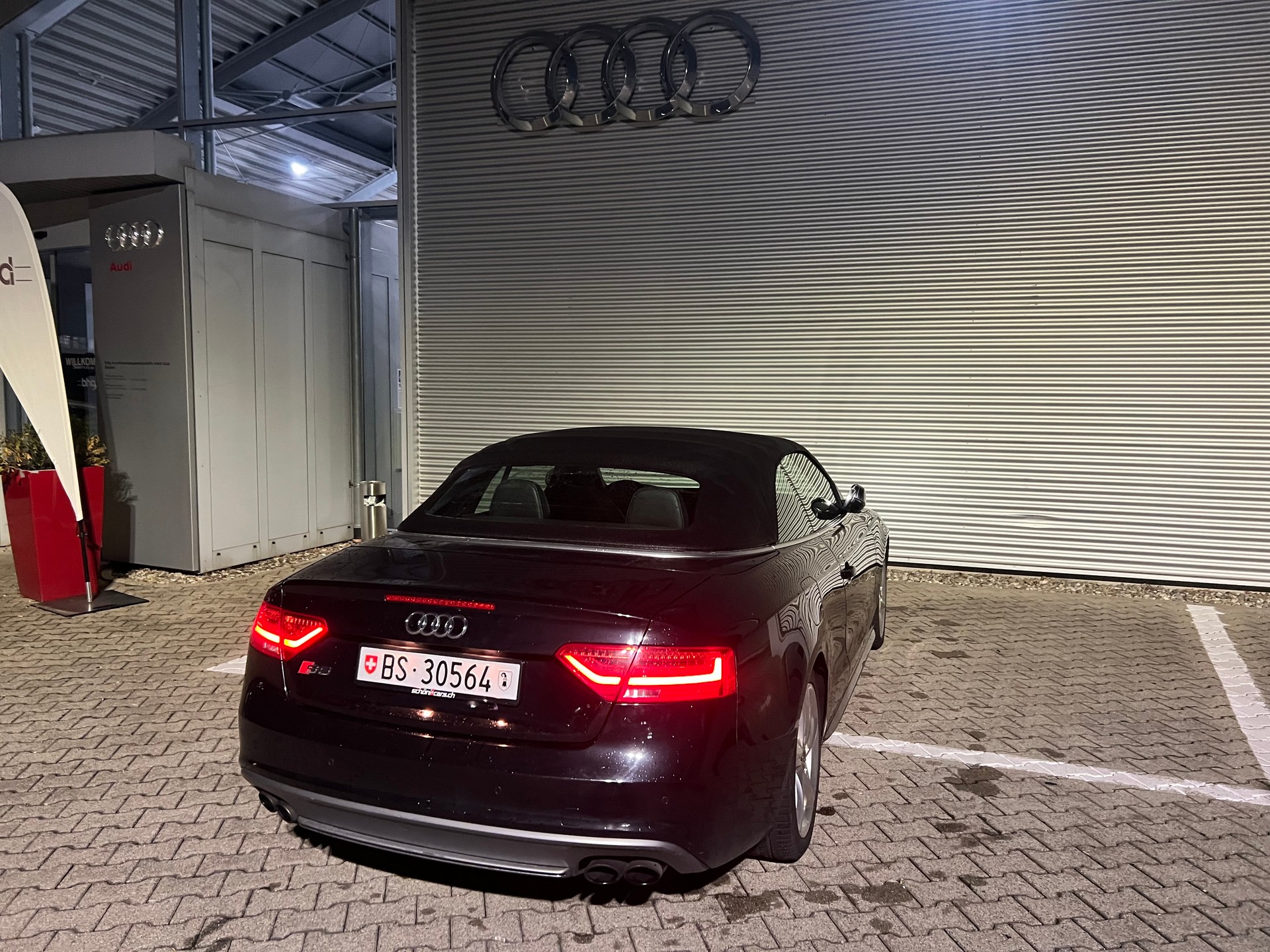 AUDI S5 Cabrio 3.0 TFSI quattro S-tronic-image-2