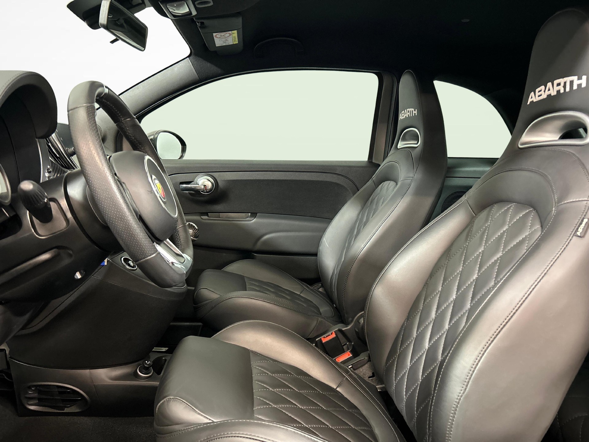 FIAT 595 Abarth 1.4 T-Jet 165 Turismo-image-9