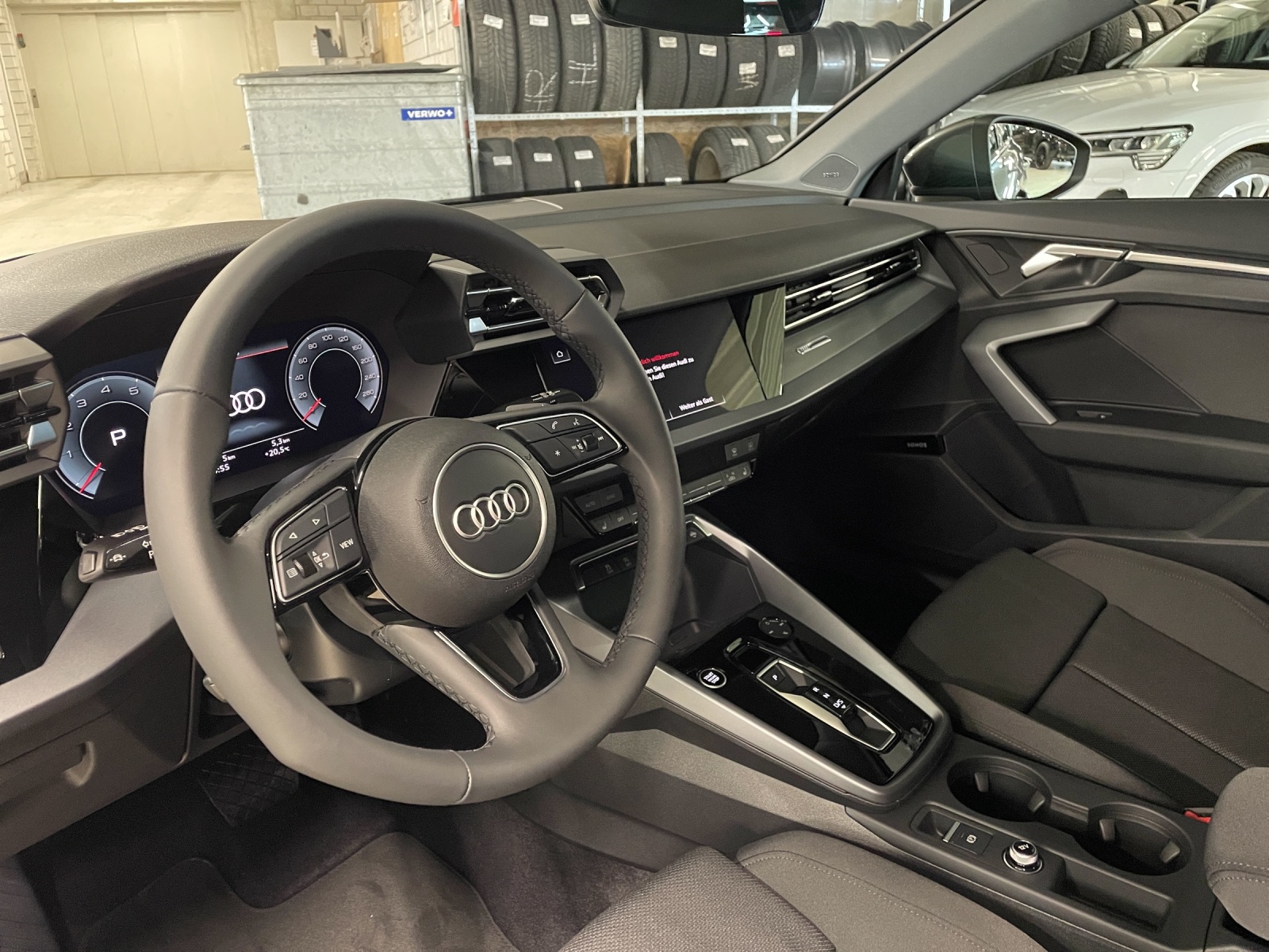 AUDI A3 Sportback TFSI 110 kW S tronic-image-13