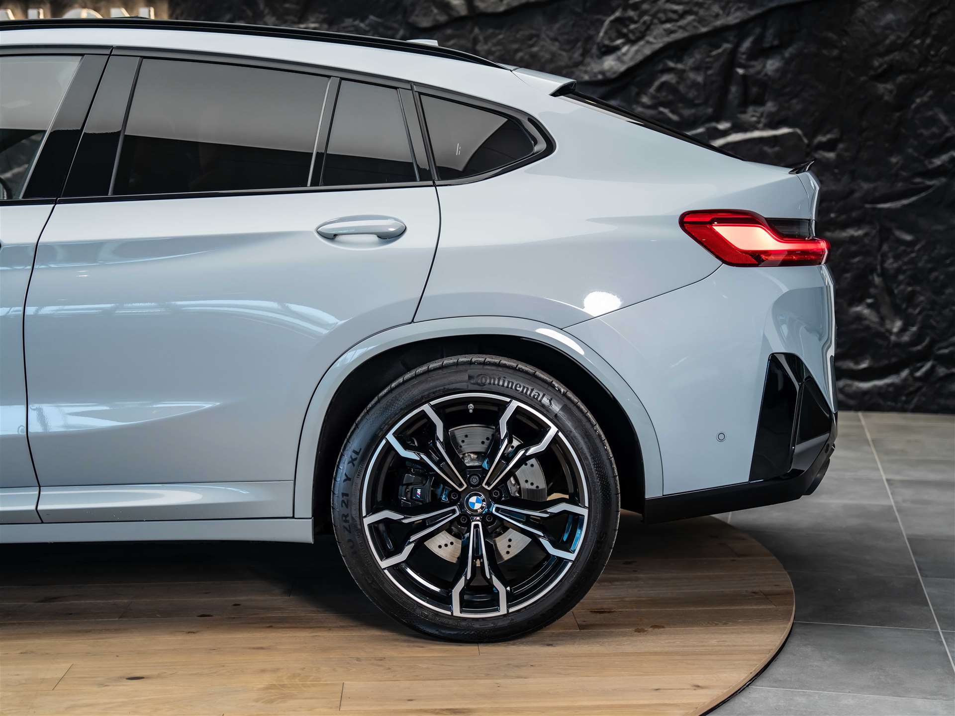 BMW X4M xDrive M Competition Steptronic *Panorama*Sitzlüftung*Head-UP*-image-22