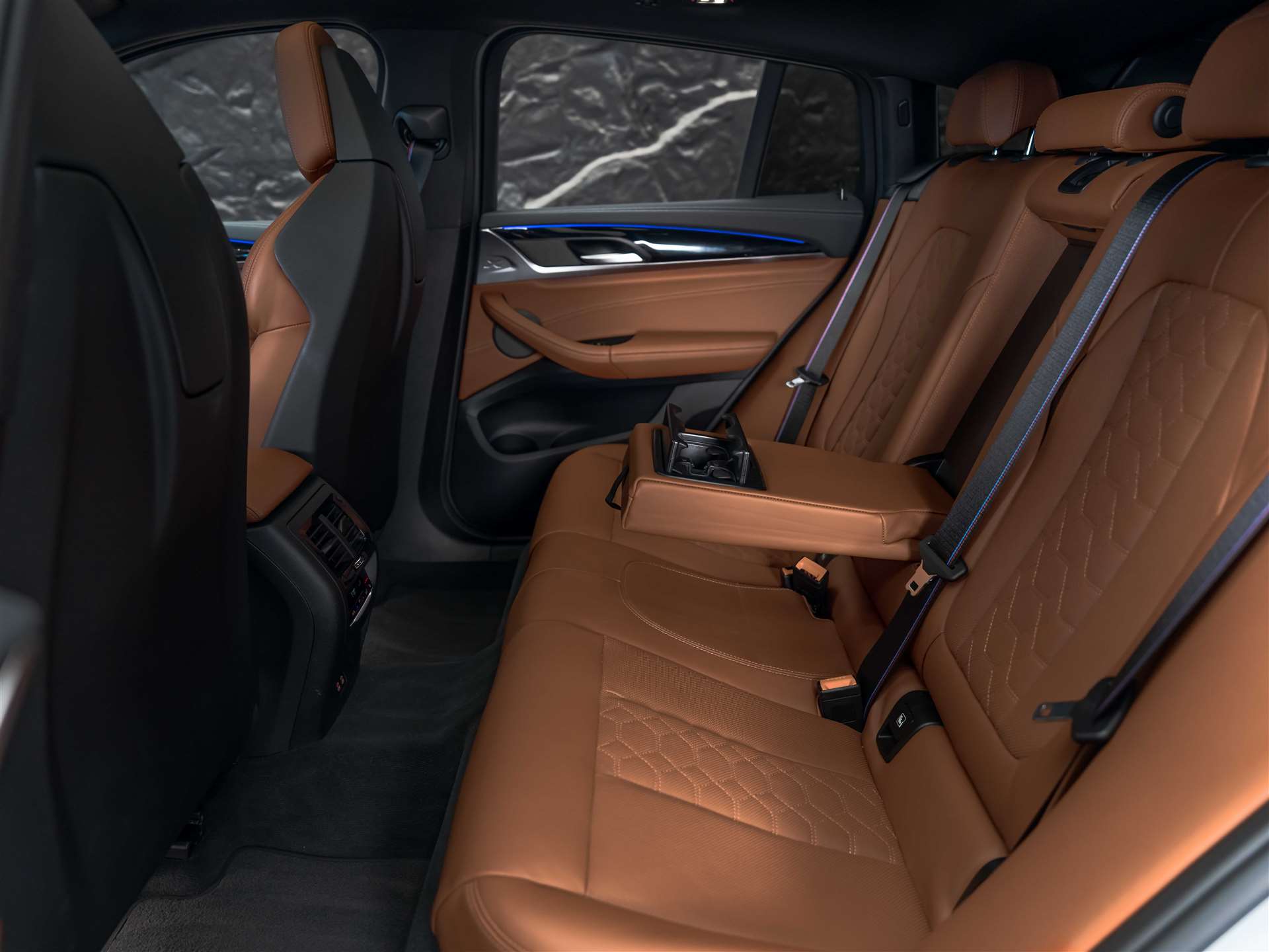 BMW X4M xDrive M Competition Steptronic *Panorama*Sitzlüftung*Head-UP*-image-17
