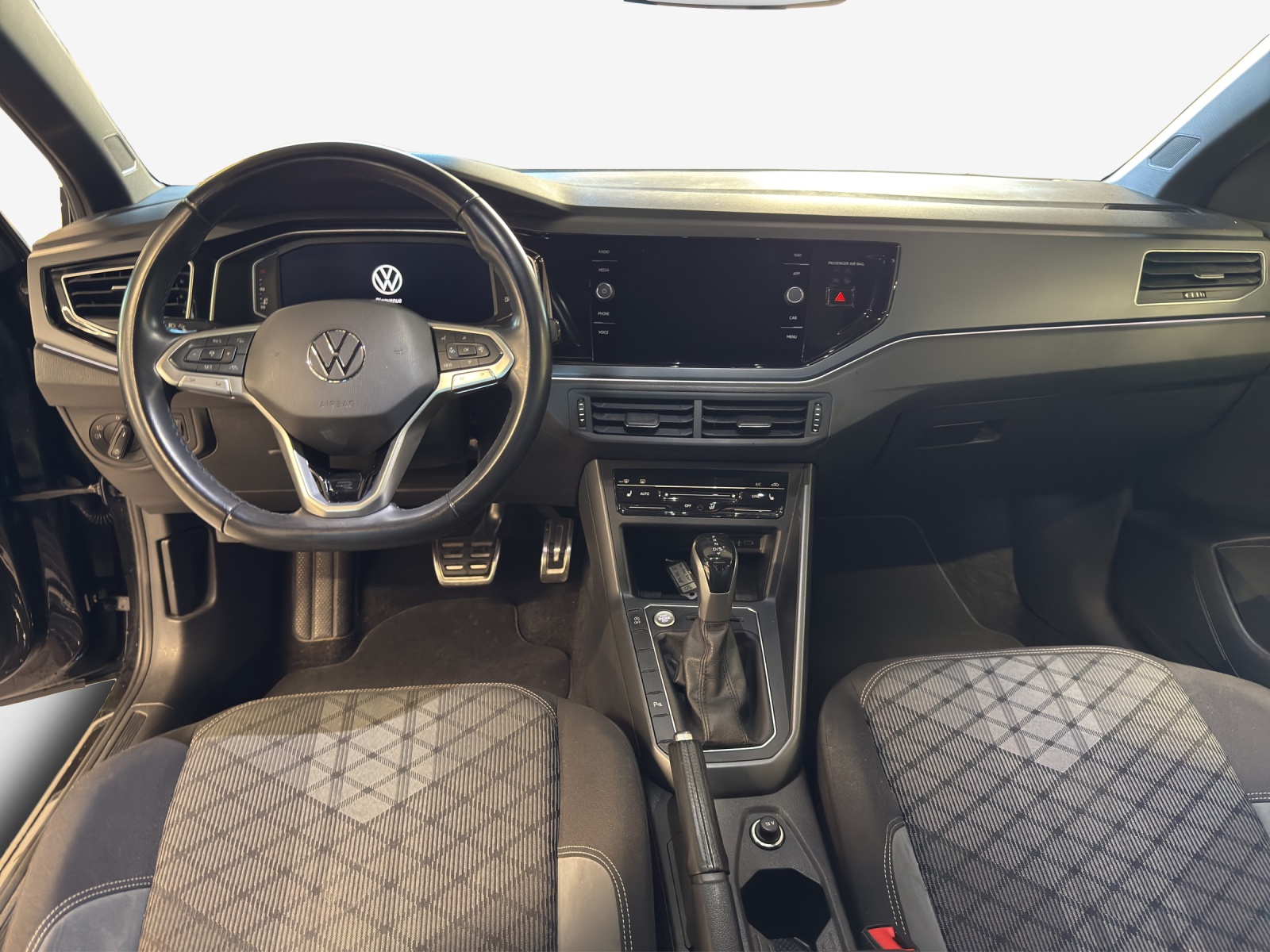 VW Polo 1.0 TSI R-Line DSG-image-8