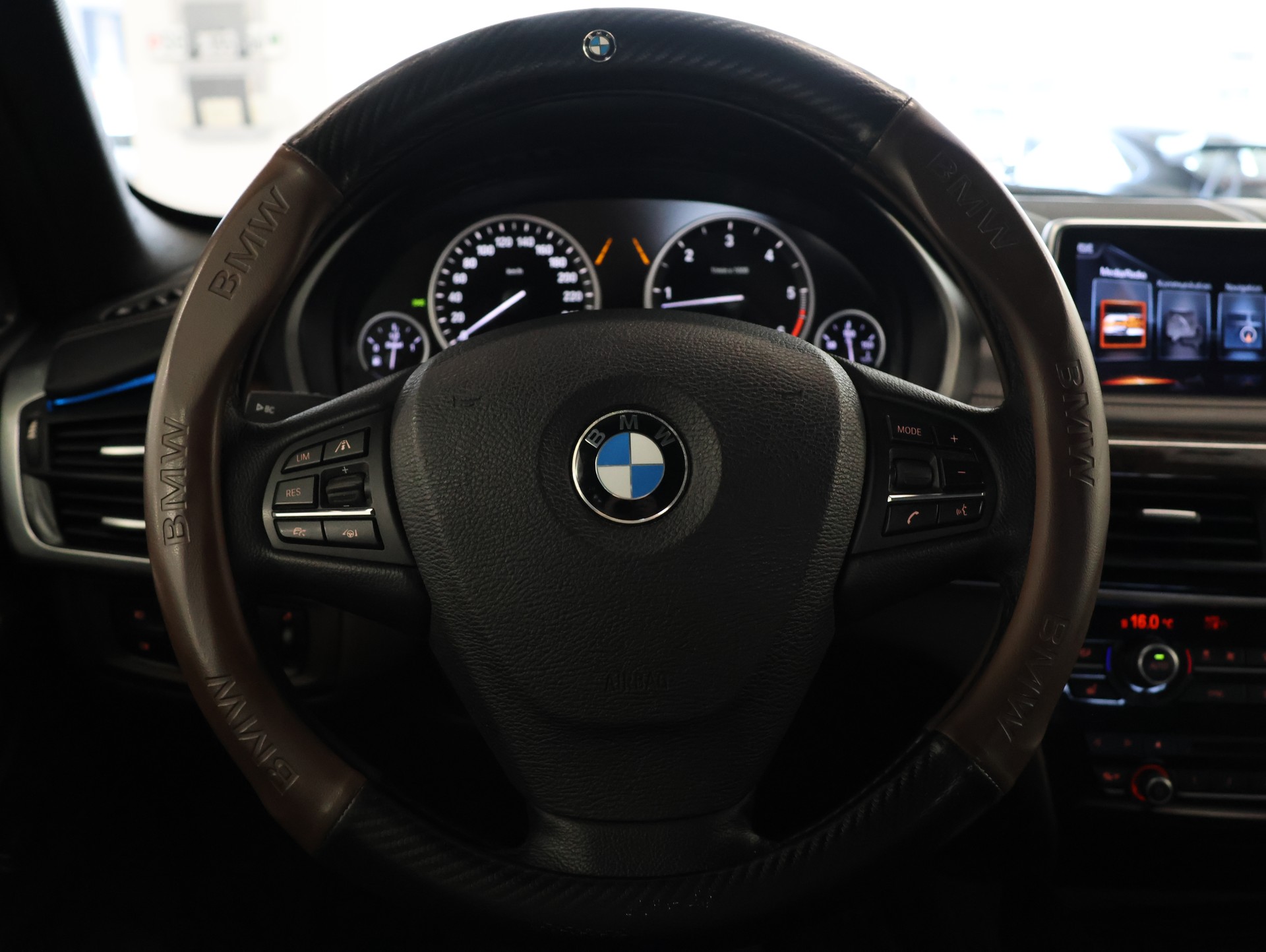 BMW X5 xDrive 30d Steptronic *M-Packet* *Anhängerkupplung* *7 Plätzer*-image-19
