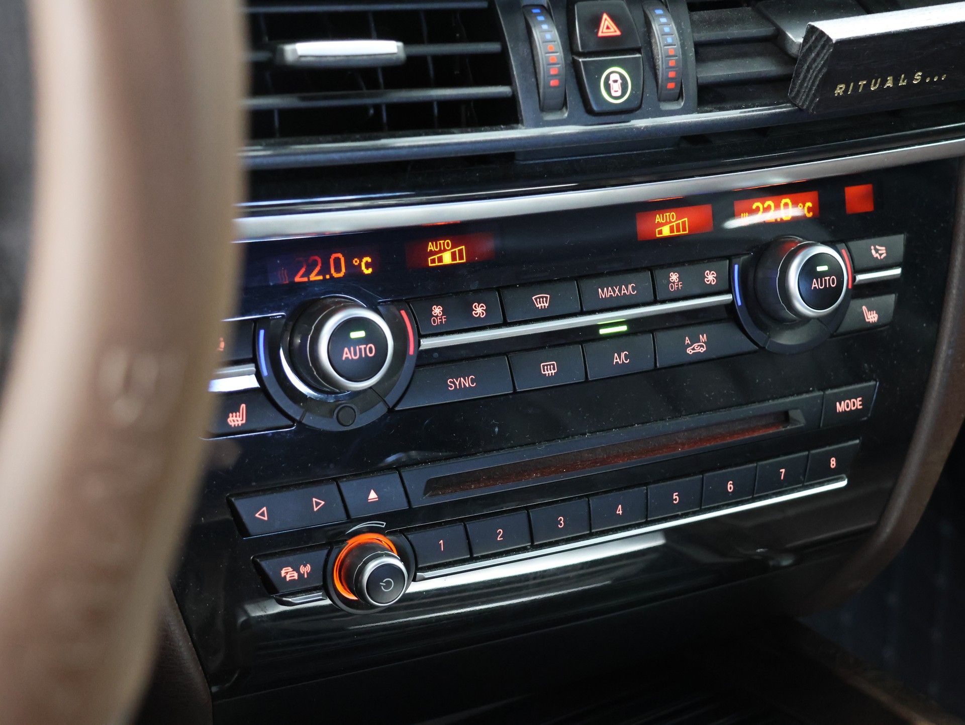 BMW X5 xDrive 30d Steptronic *M-Packet* *Anhängerkupplung* *7 Plätzer*-image-23