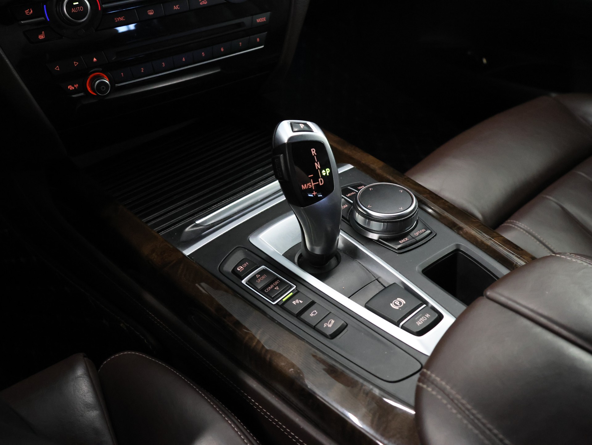 BMW X5 xDrive 30d Steptronic *M-Packet* *Anhängerkupplung* *7 Plätzer*-image-24