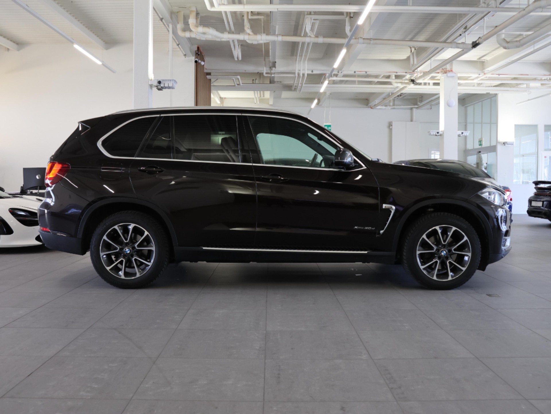 BMW X5 xDrive 30d Steptronic *M-Packet* *Anhängerkupplung* *7 Plätzer*-image-6