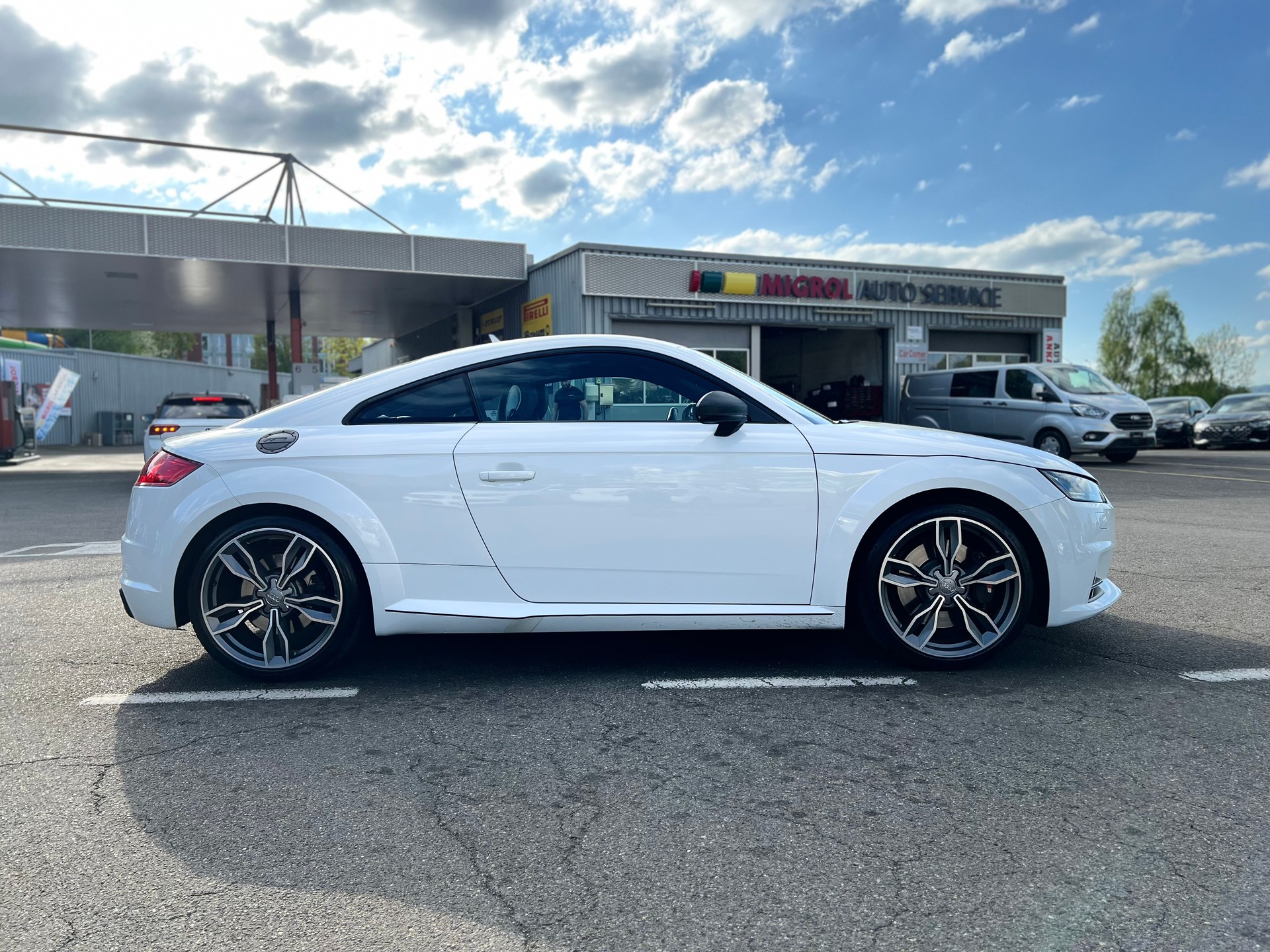 AUDI TTS Coupé 2.0 TFSI quattro S-tronic-image-11