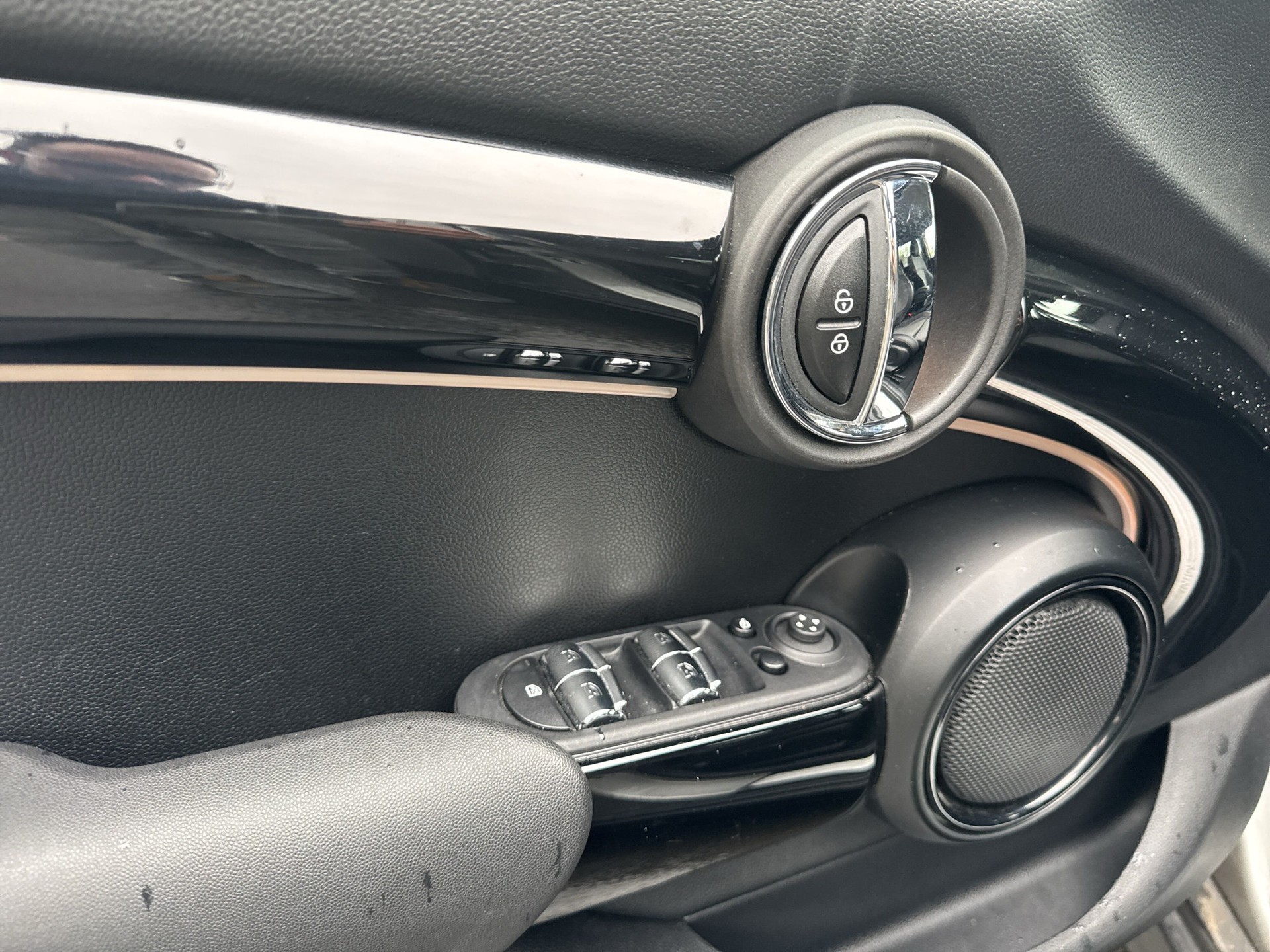 MINI Cooper Steptronic DKG-image-16