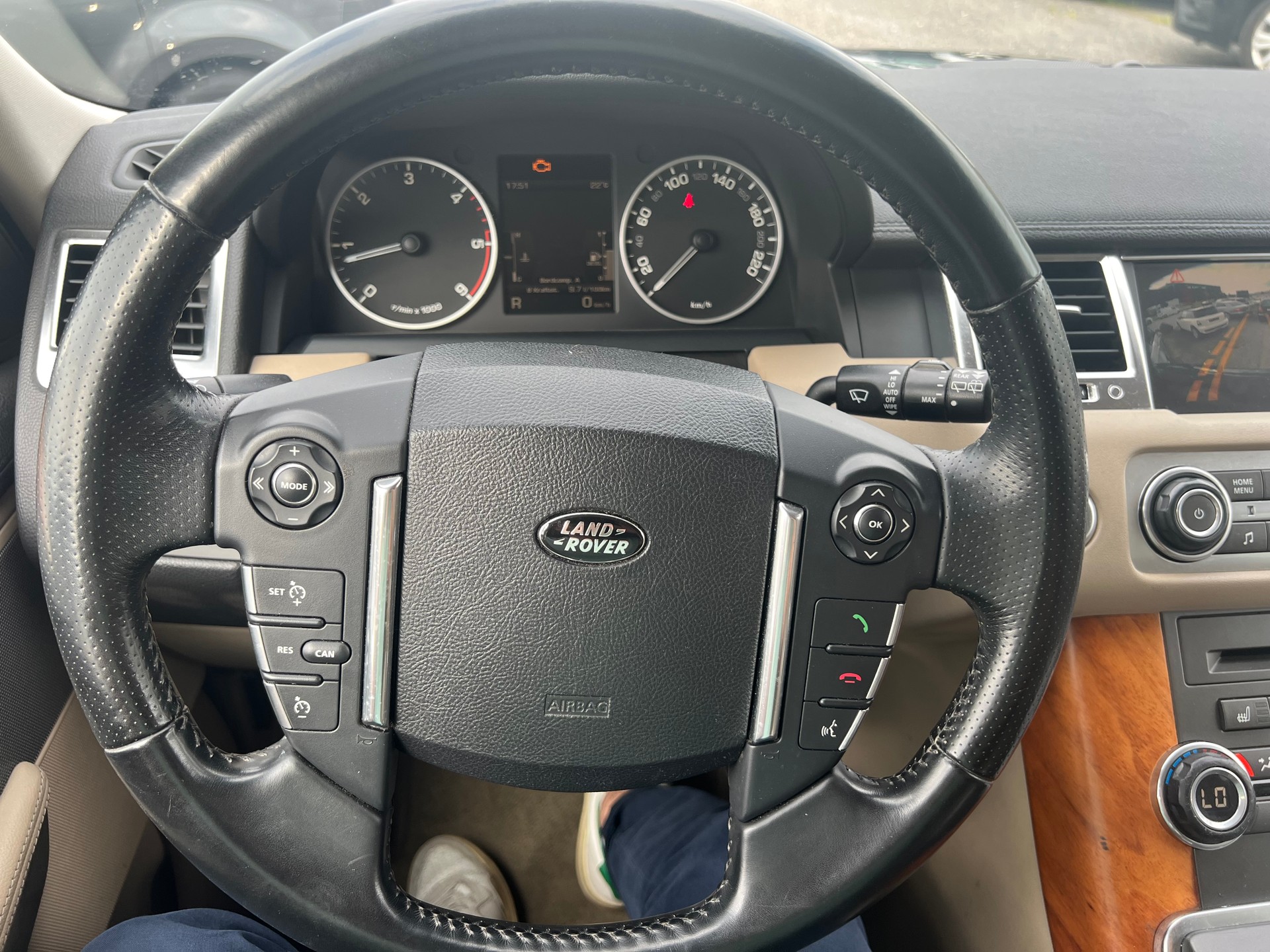 LAND ROVER Range Rover Sport 3.0 TDV6 HSE Automatic-image-11