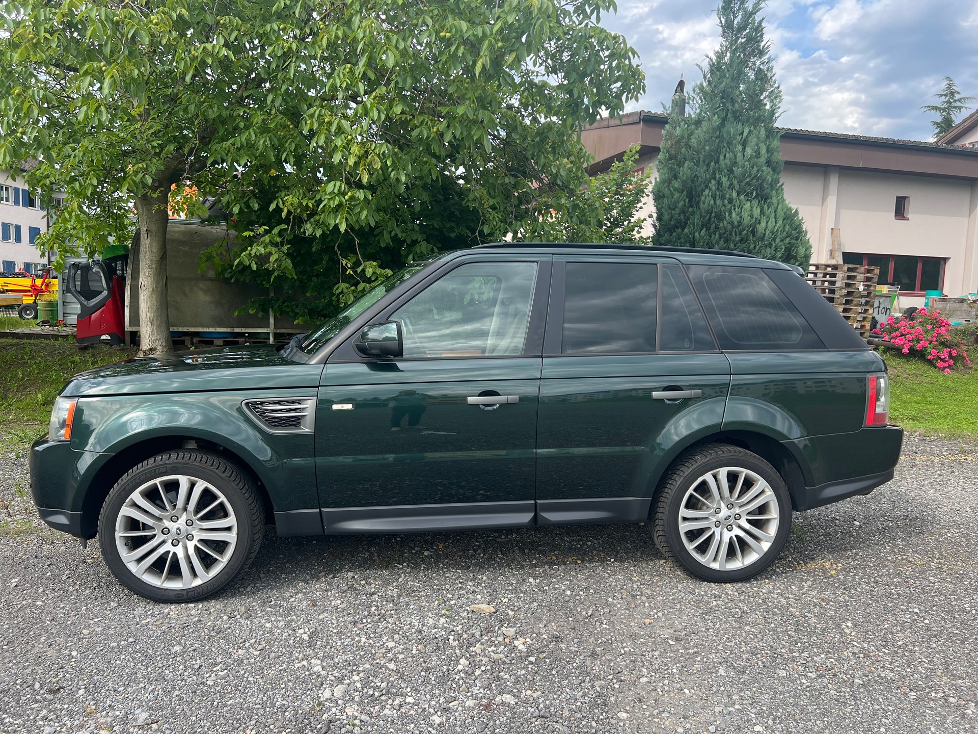 LAND ROVER Range Rover Sport 3.0 TDV6 HSE Automatic-image-1