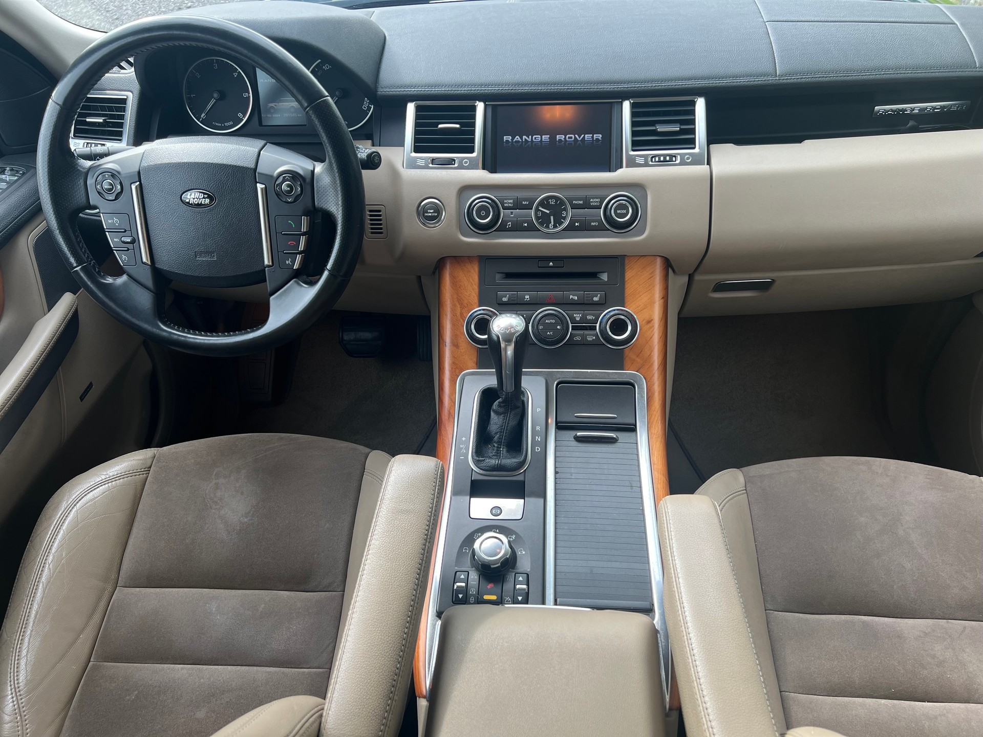 LAND ROVER Range Rover Sport 3.0 TDV6 HSE Automatic-image-8