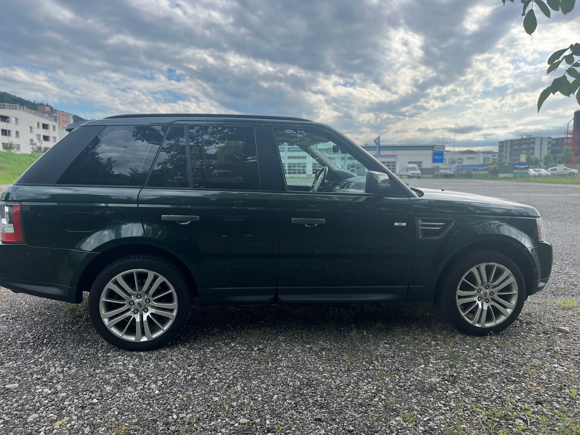 LAND ROVER Range Rover Sport 3.0 TDV6 HSE Automatic-image-4
