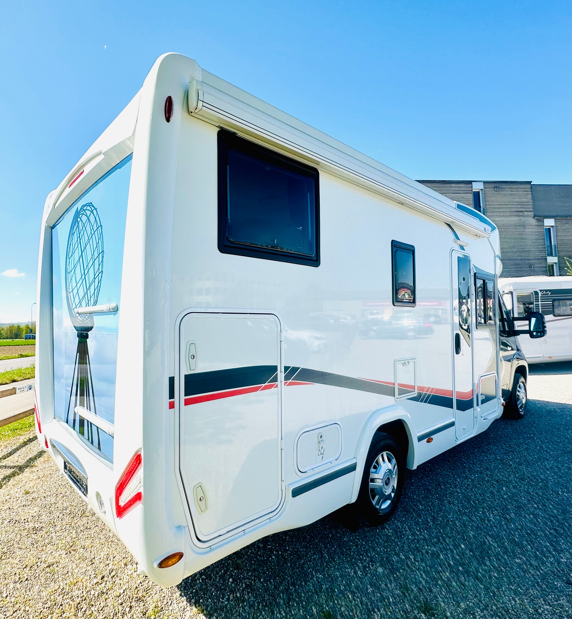 FIAT 2.3JTD 150PS CHALLENGER Megaou ***LÄNGSBETT***DIESEL-HEIZUNG***GARAGE***SOLAR***TV. AUT. SAT-ANLAGE***-showroom-element-2