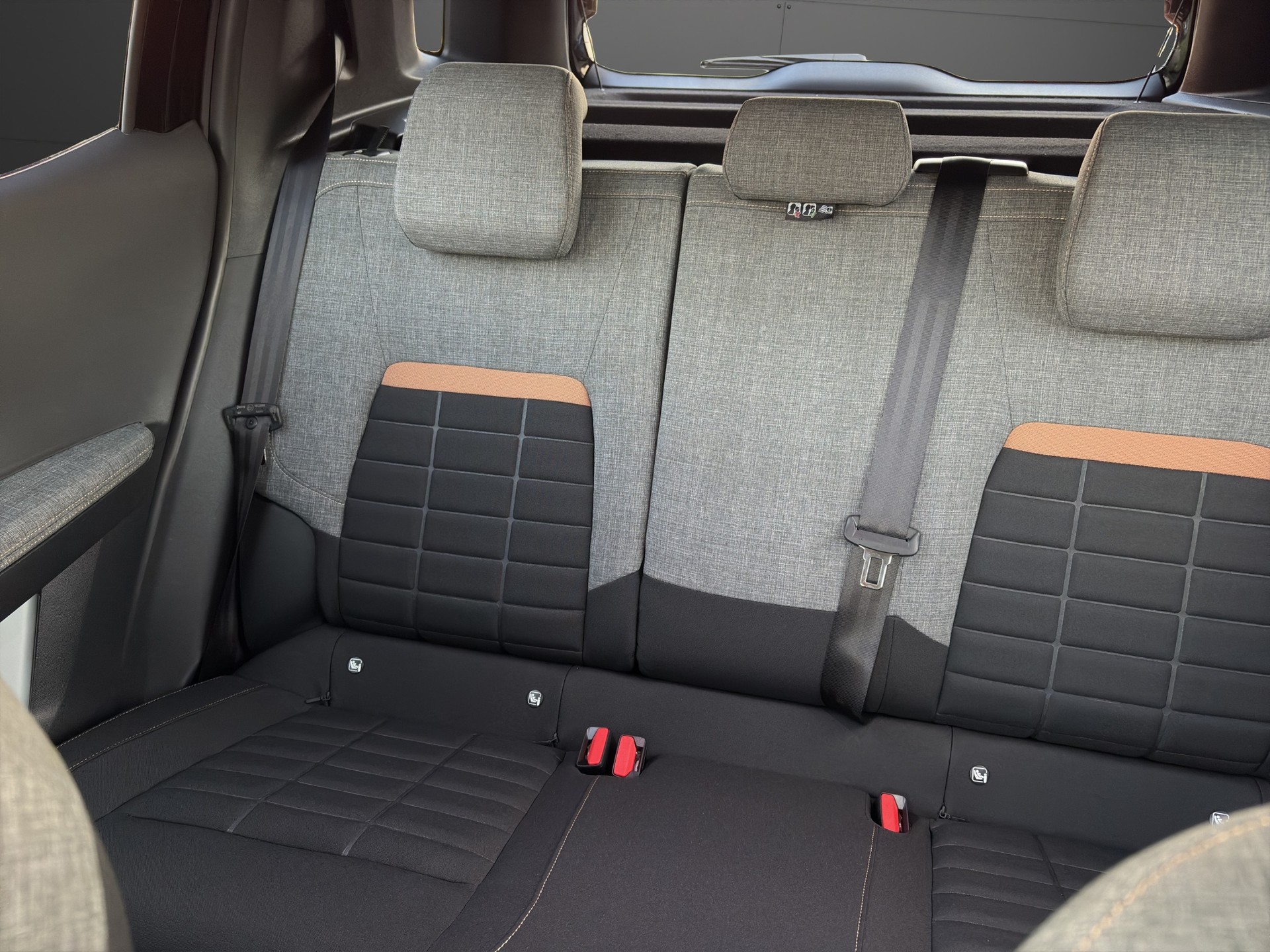 CITROEN C3 Aircross 44kWh Plus-image-5