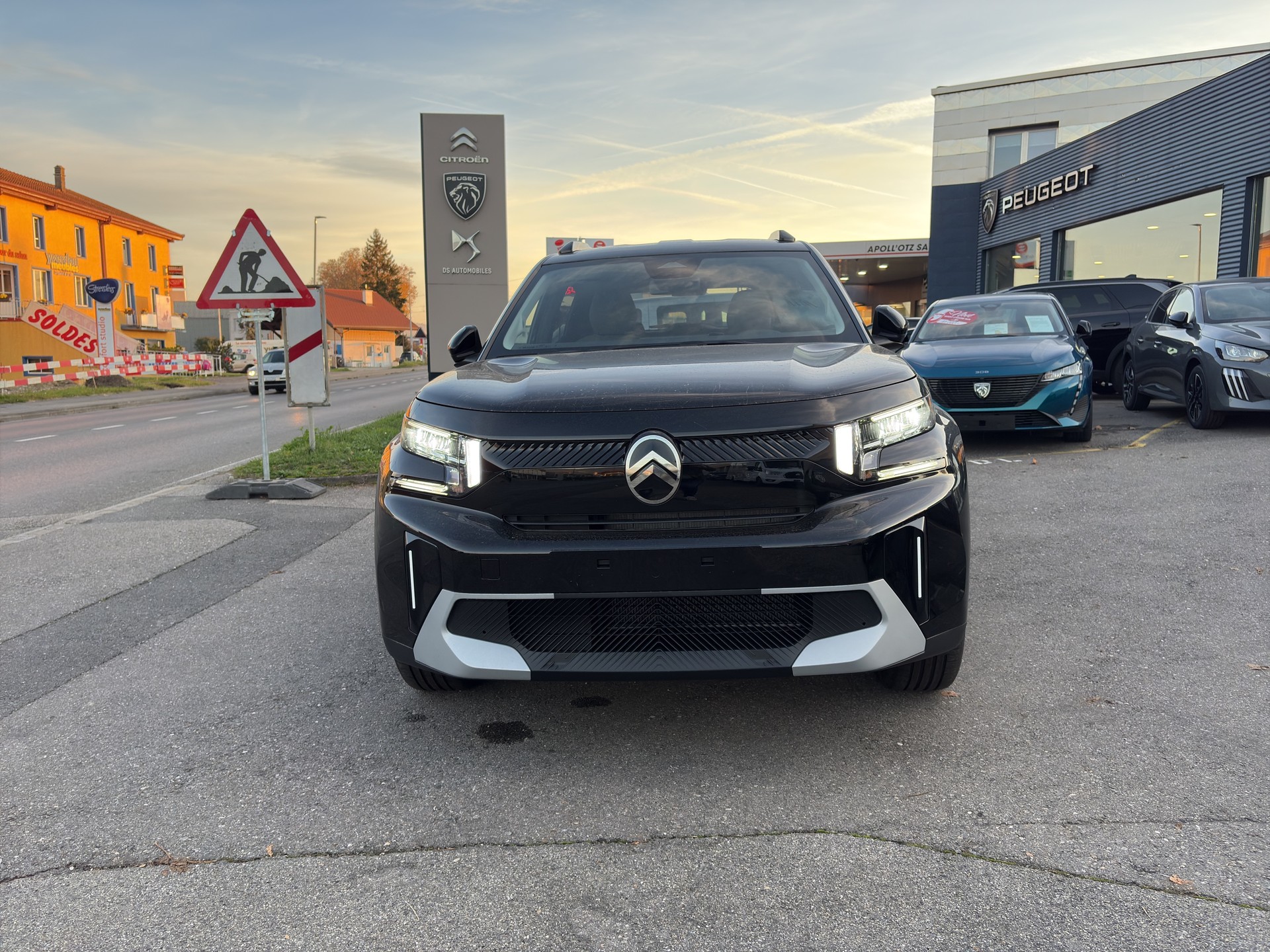 CITROEN C3 Aircross 44kWh Plus-image-3
