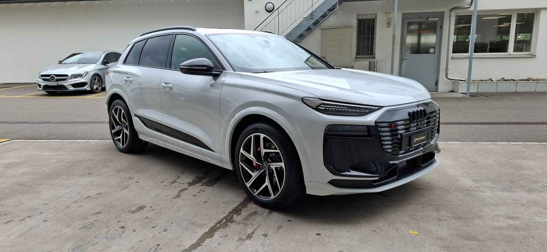 AUDI SQ6 e-tron quattro-image-6
