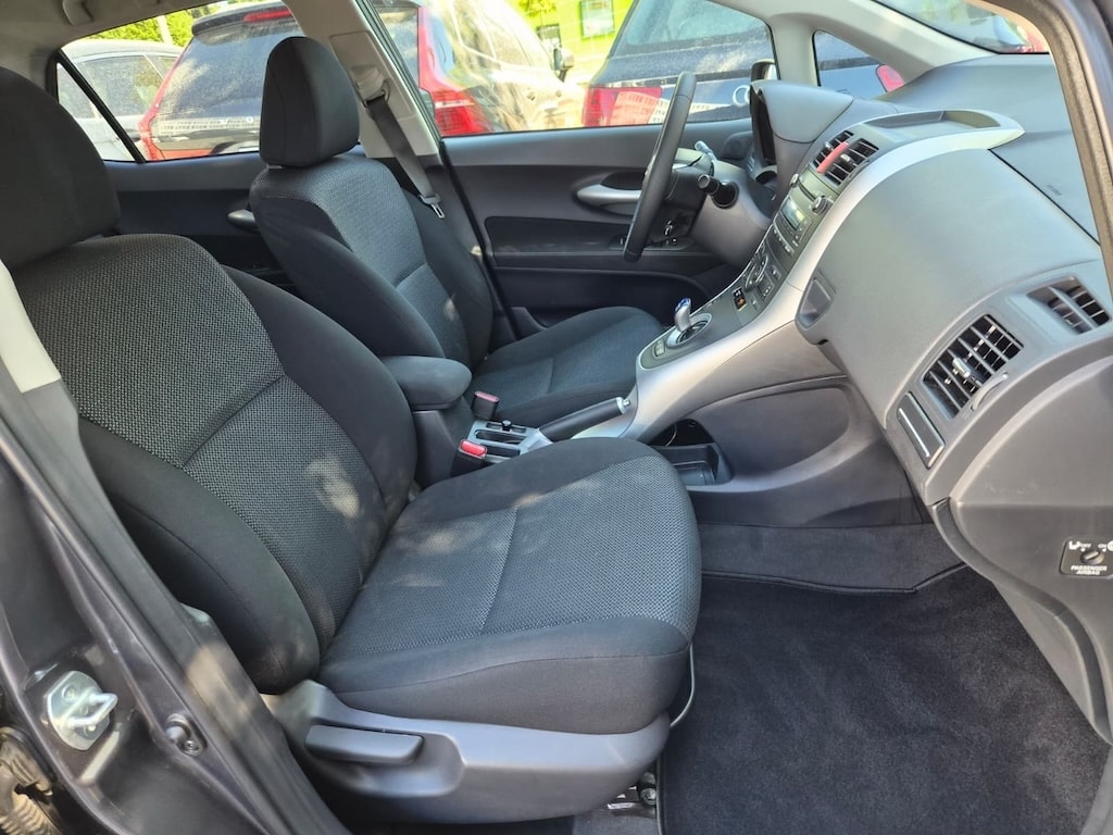 TOYOTA Auris 1.8 16V HSD Linea Luna-image-11