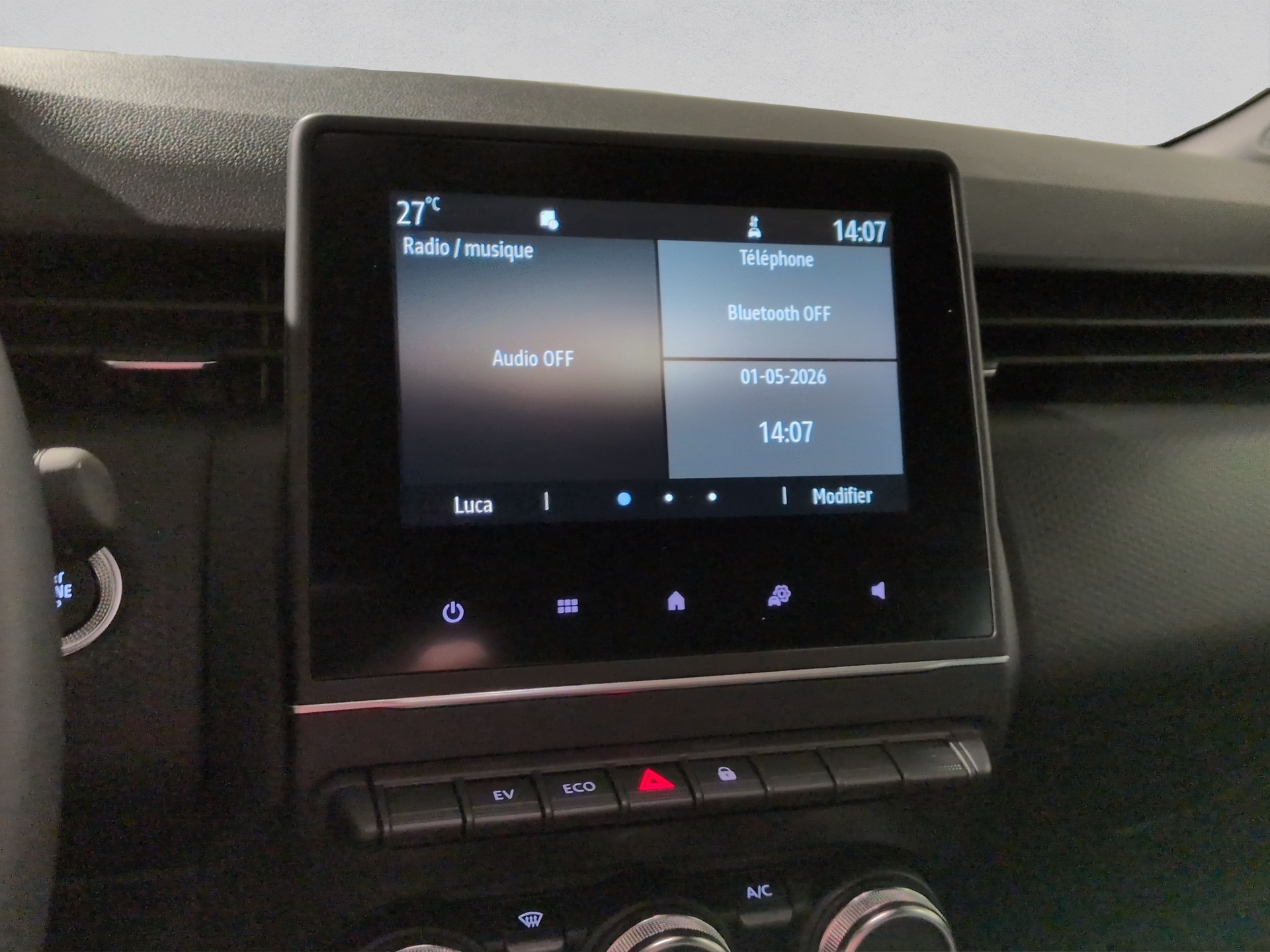 RENAULT Clio 1.6 E-Tech Intens-image-12