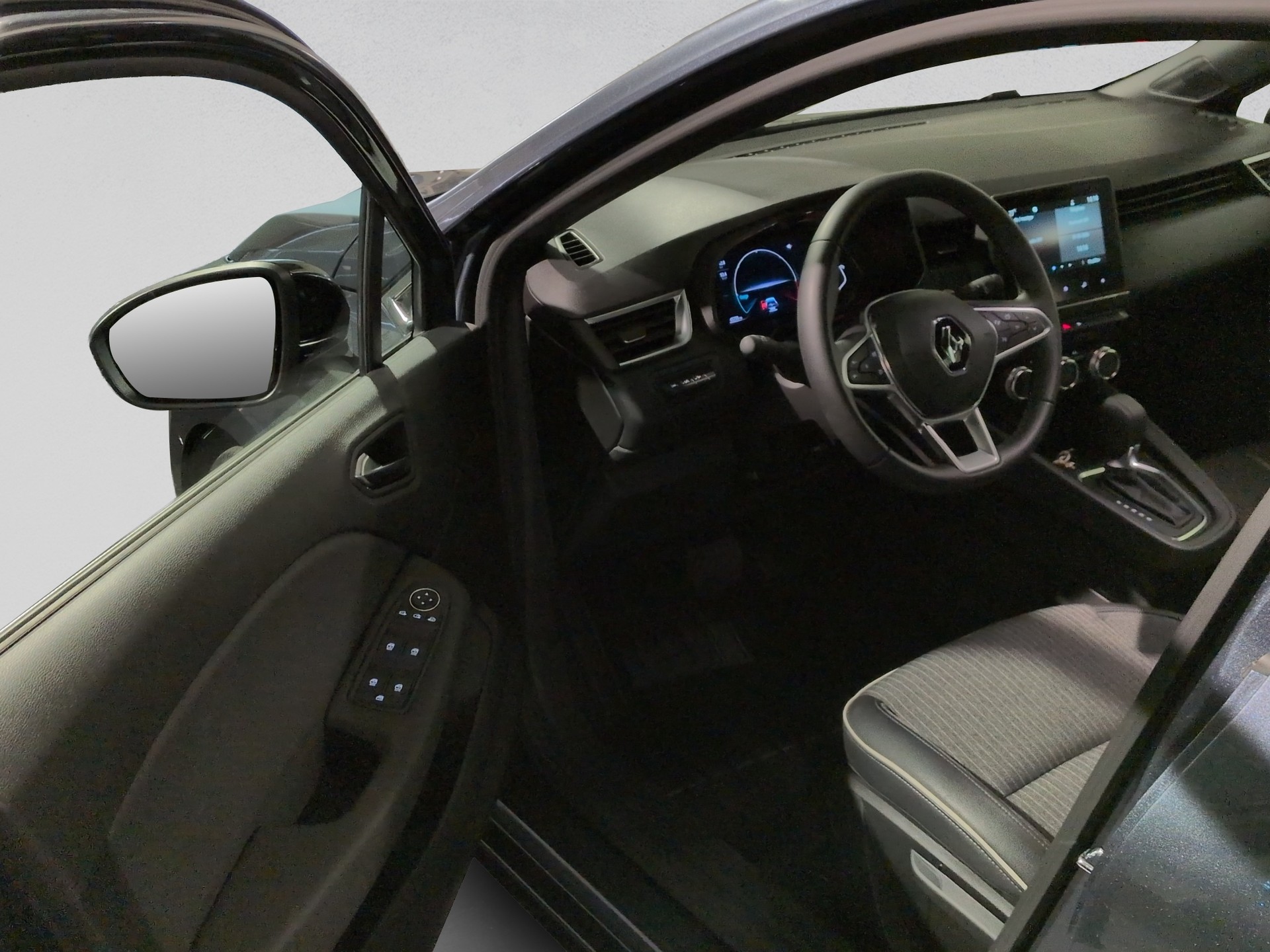 RENAULT Clio 1.6 E-Tech Intens-image-21