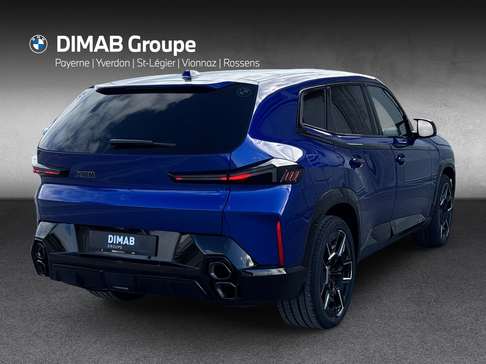 BMW XM xDrive 50e PHEV Steptronic-image-4