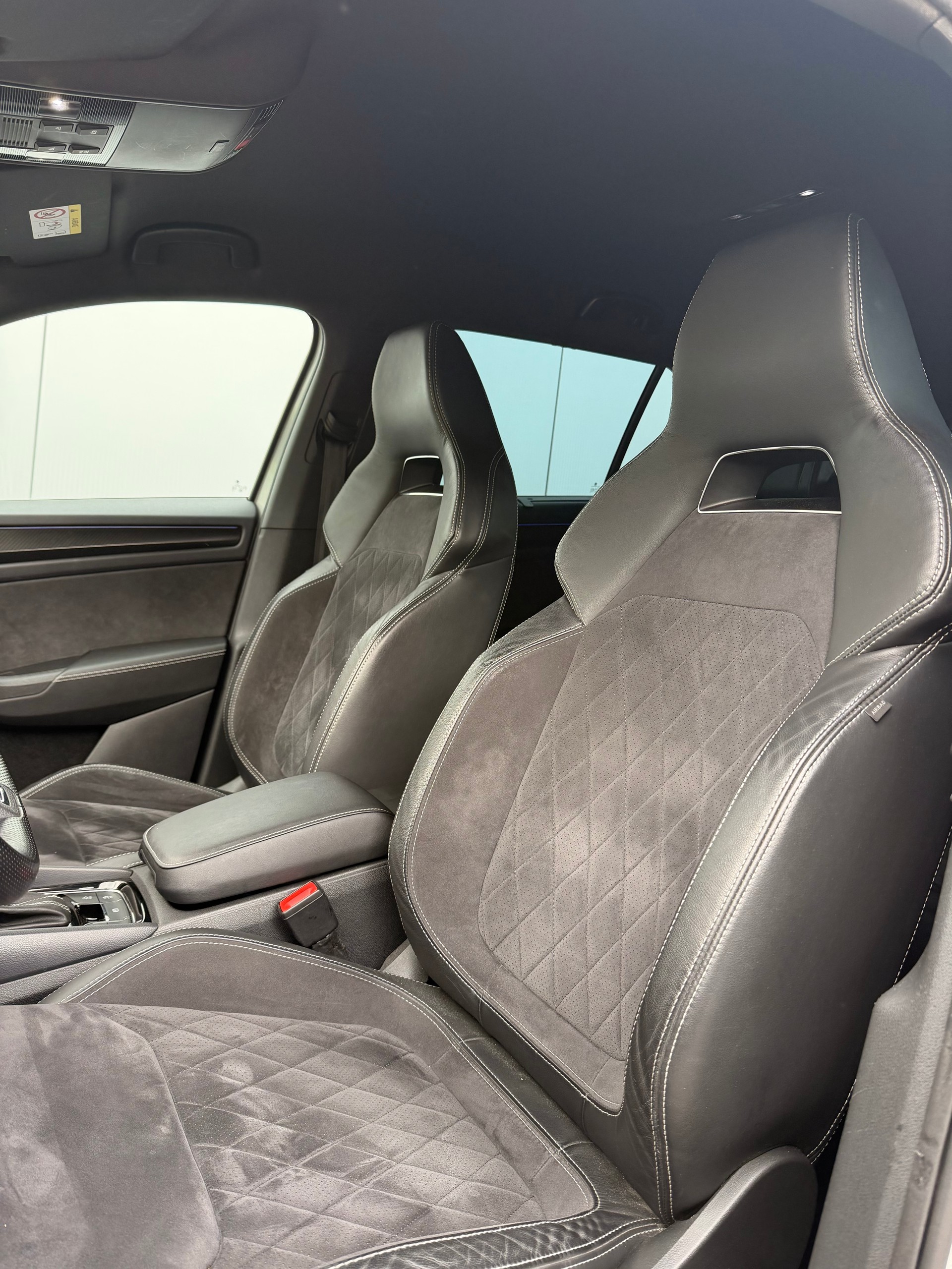 SKODA Kodiaq 2.0 TSI 4x4 Sport Line-image-4
