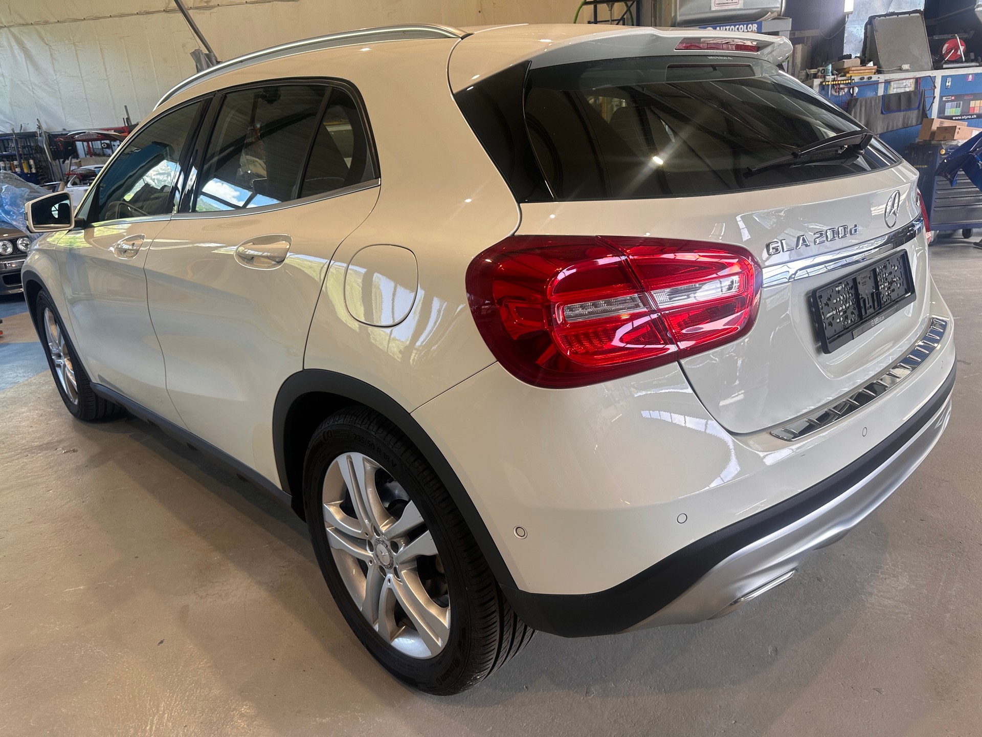 MERCEDES-BENZ GLA 200 CDI Swiss Star Edition Urban 4Matic 7G-DCT ***TOP ZUSTAND*** BEIM KAUF FRISCHE MFK***-image-2