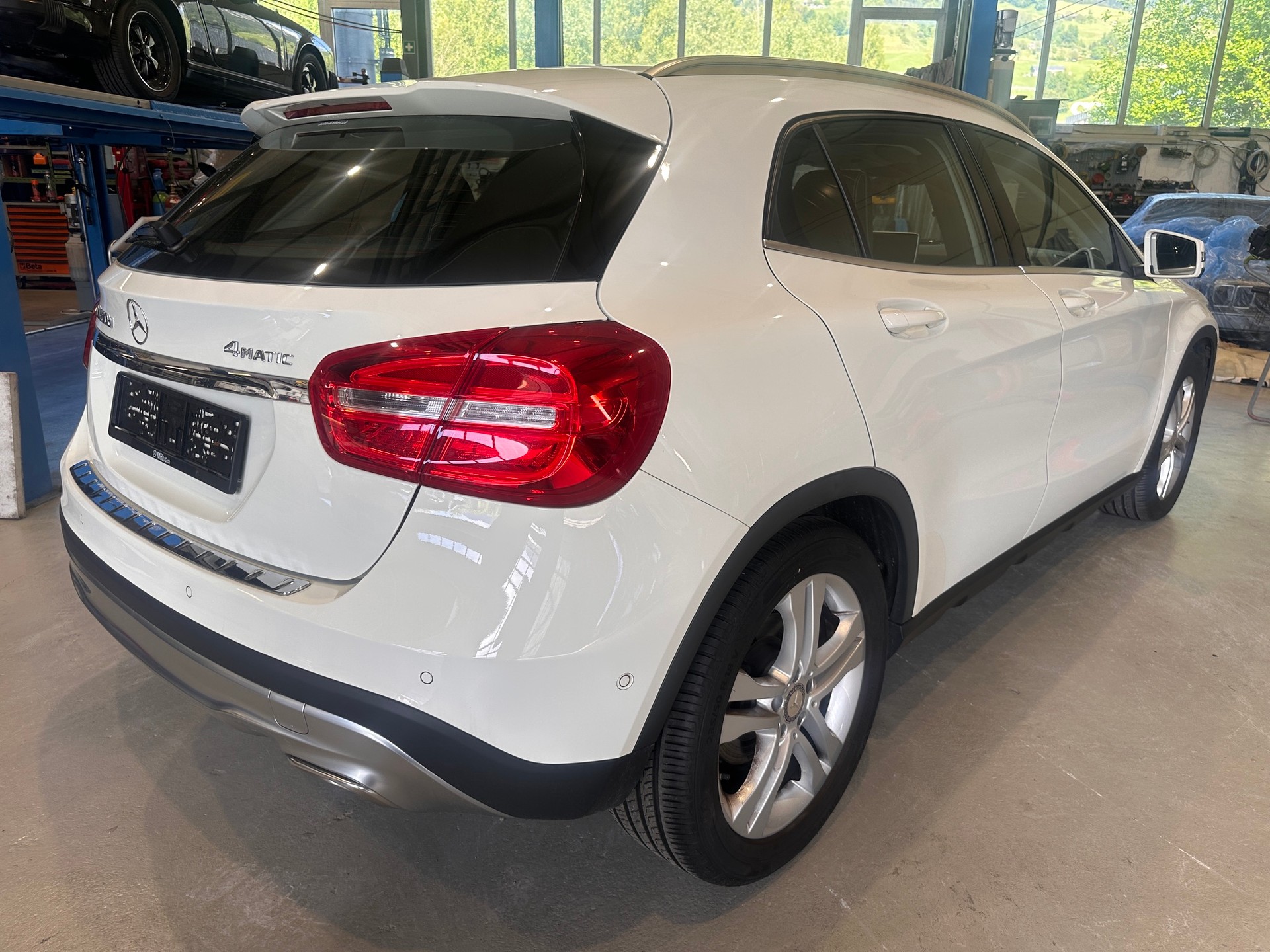 MERCEDES-BENZ GLA 200 CDI Swiss Star Edition Urban 4Matic 7G-DCT ***TOP ZUSTAND*** BEIM KAUF FRISCHE MFK***-image-4