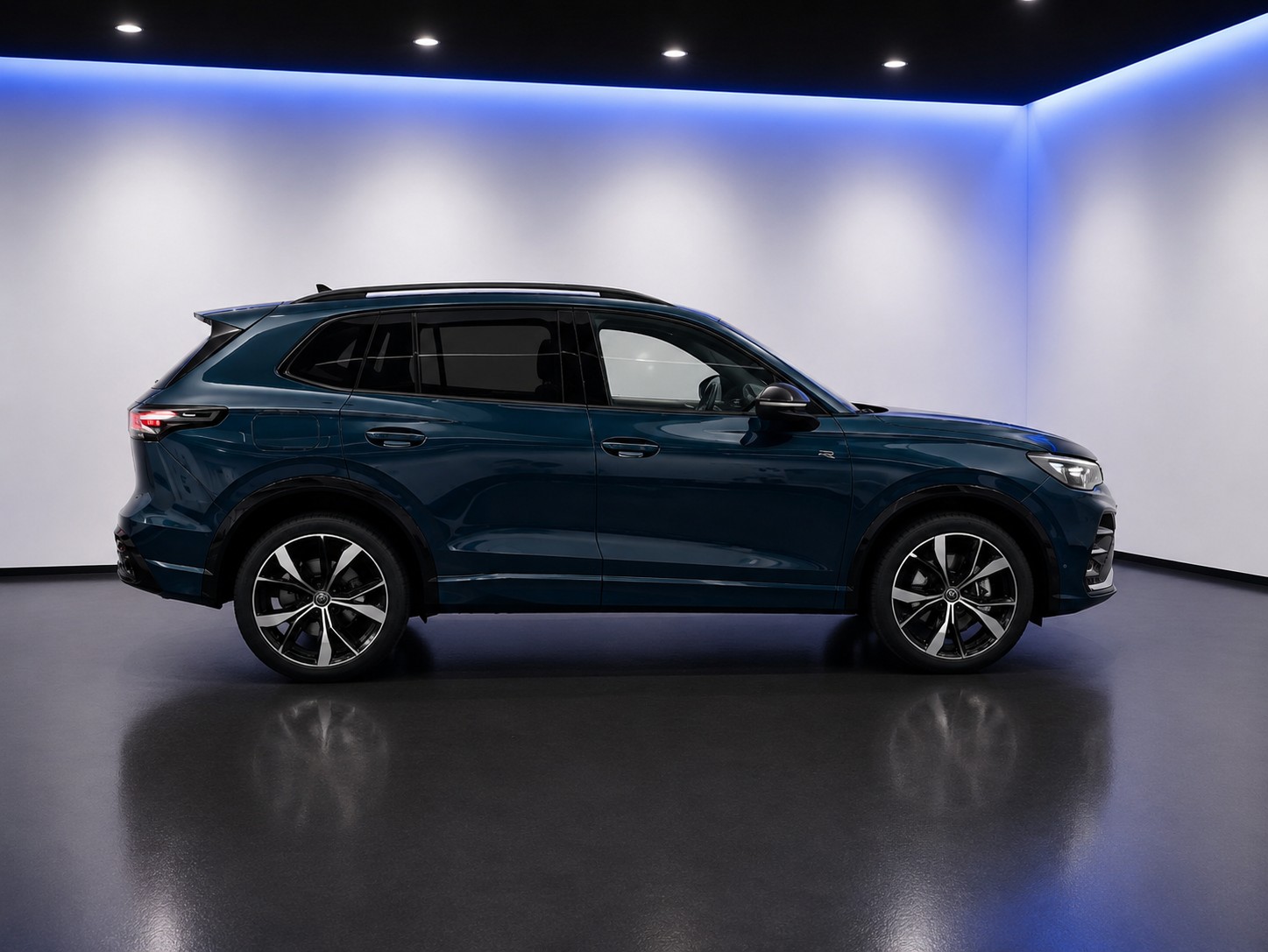 VW Tiguan 2.0 TSI DSG R-Line 4Motion-image-6