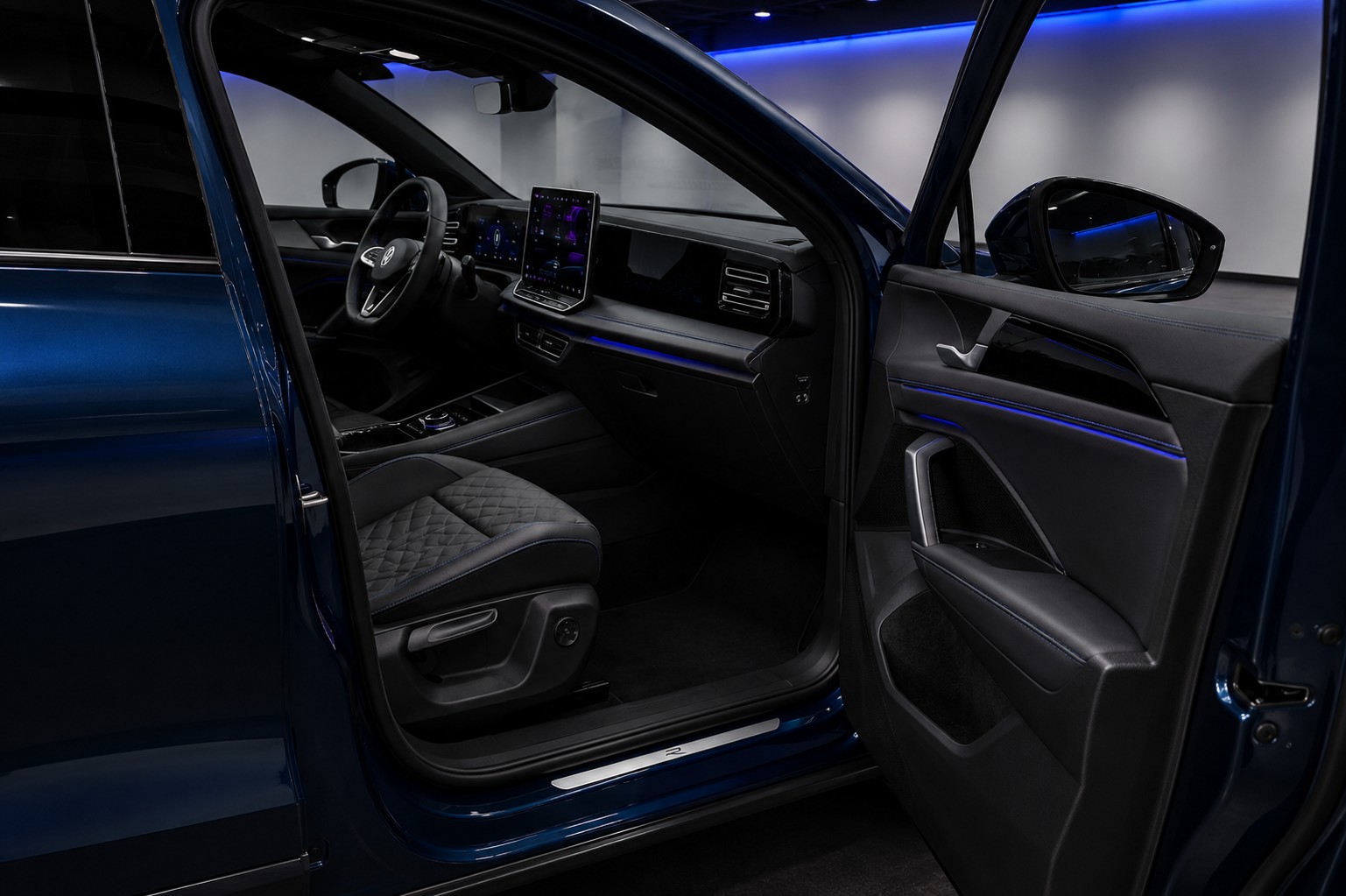 VW Tiguan 2.0 TSI DSG R-Line 4Motion-image-11