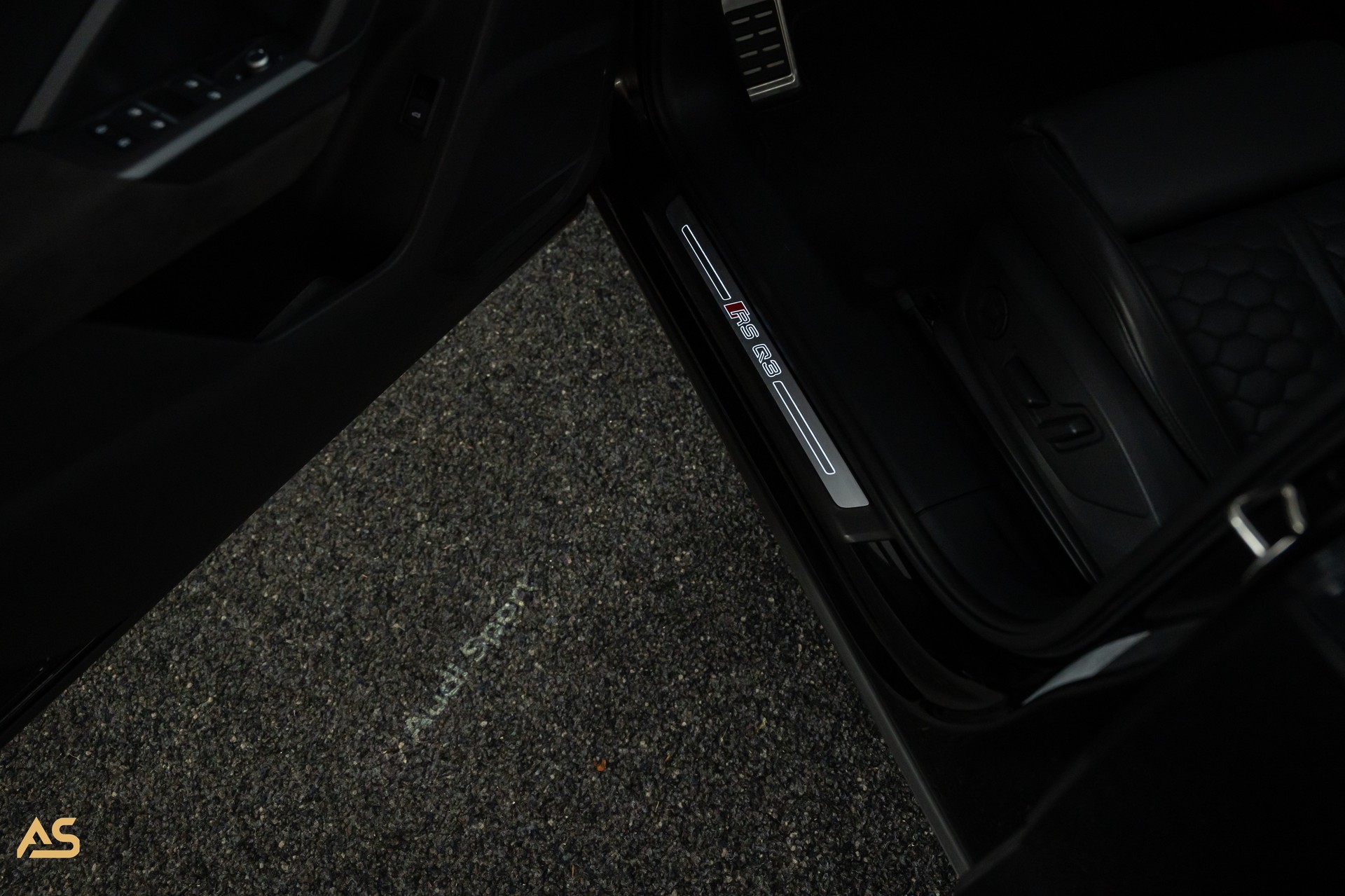 AUDI RS Q3 Sportback quattro (CH) BLACK EDITION | PANO | HOME LINK | 360° | GRATIS-SERVICE-image-30