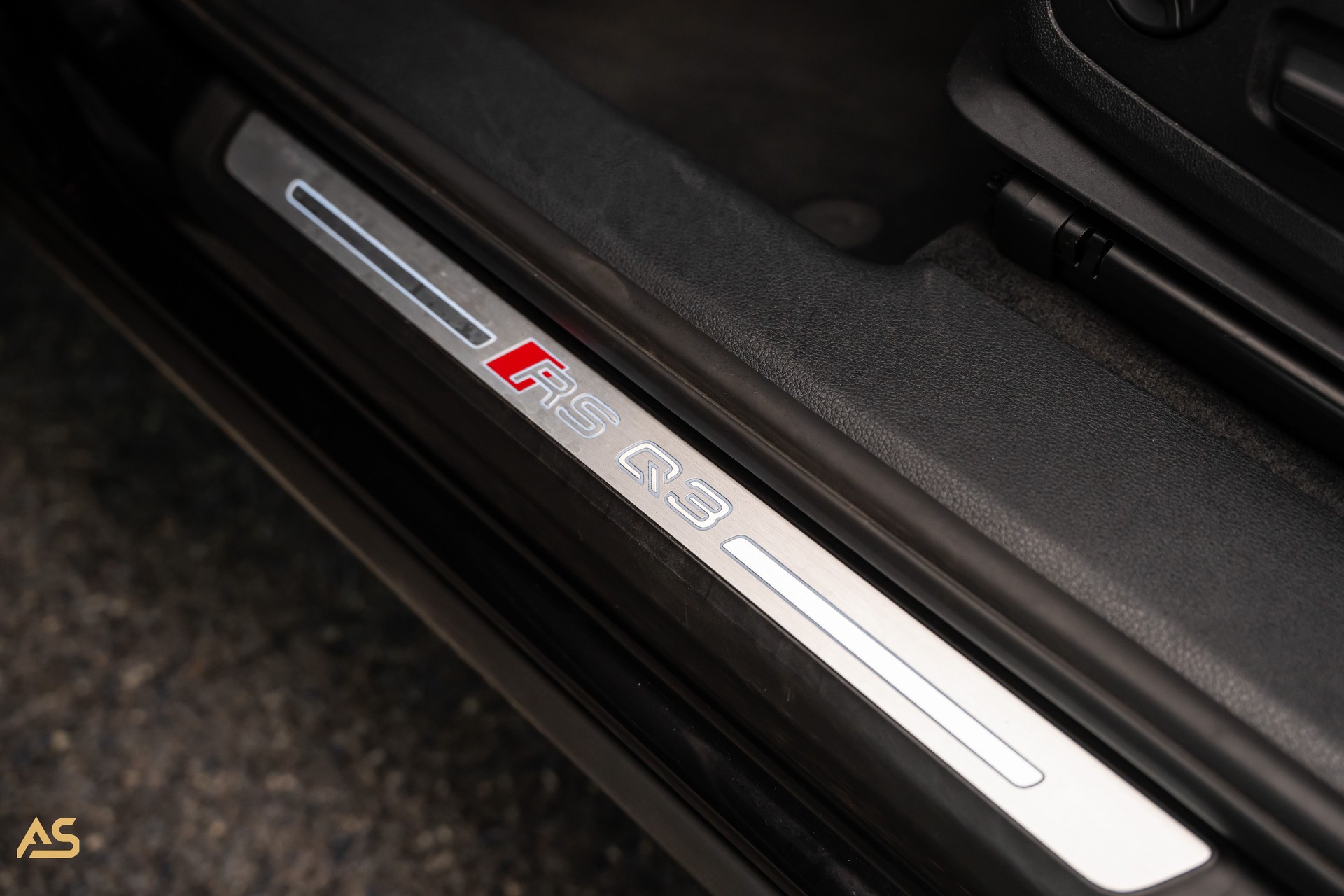 AUDI RS Q3 Sportback quattro (CH) BLACK EDITION | PANO | HOME LINK | 360° | GRATIS-SERVICE-image-10