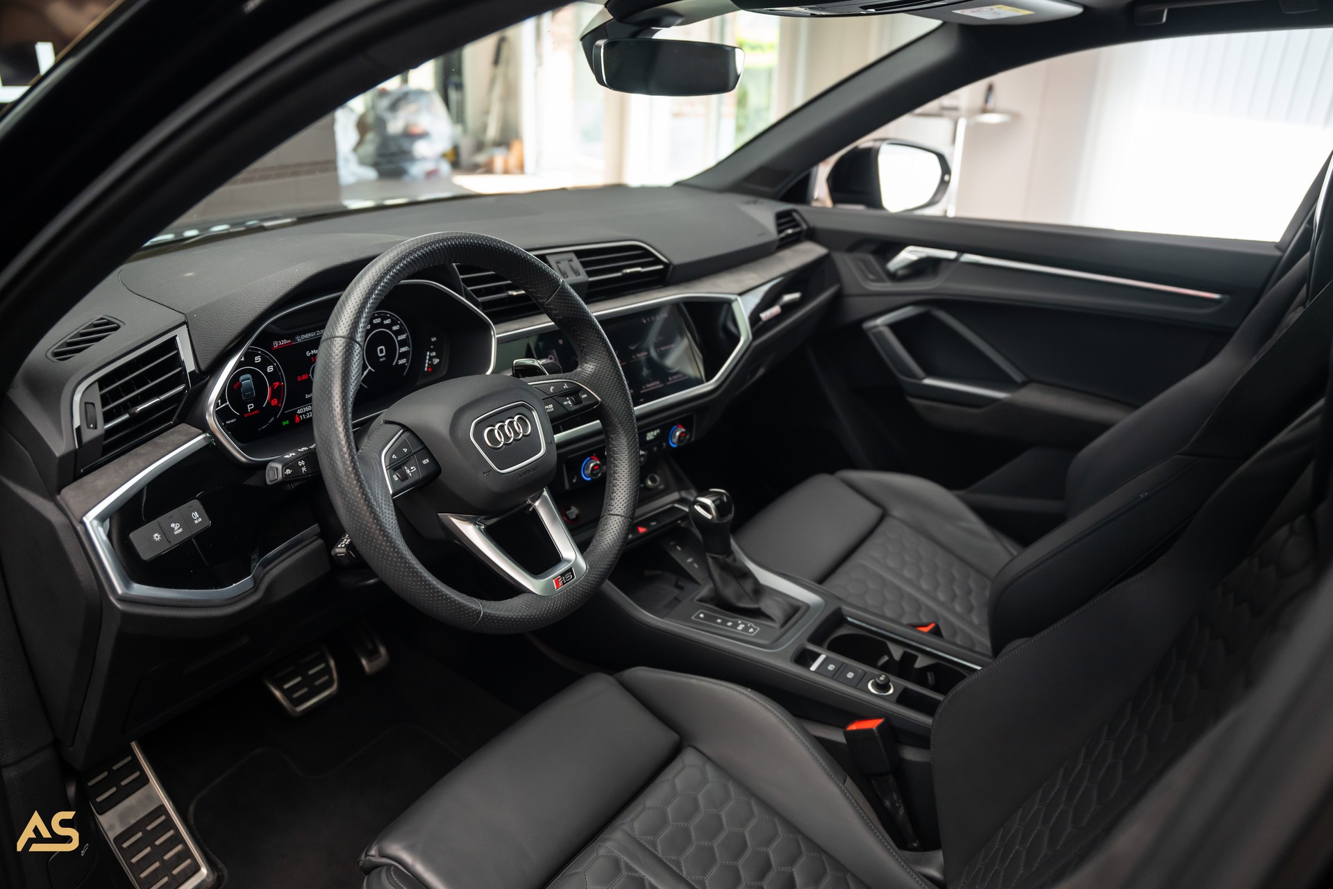 AUDI RS Q3 Sportback quattro (CH) BLACK EDITION | PANO | HOME LINK | 360° | GRATIS-SERVICE-image-11