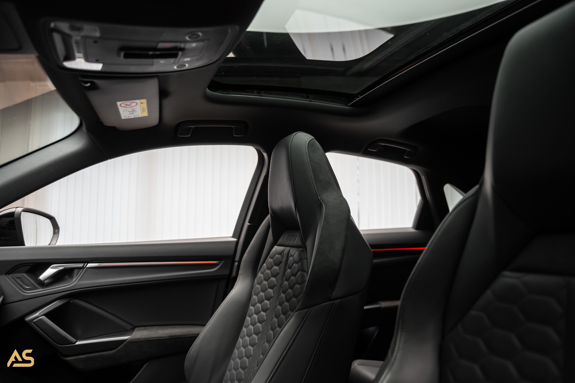 AUDI RS Q3 Sportback quattro (CH) BLACK EDITION | PANO | HOME LINK | 360° | GRATIS-SERVICE-image-15