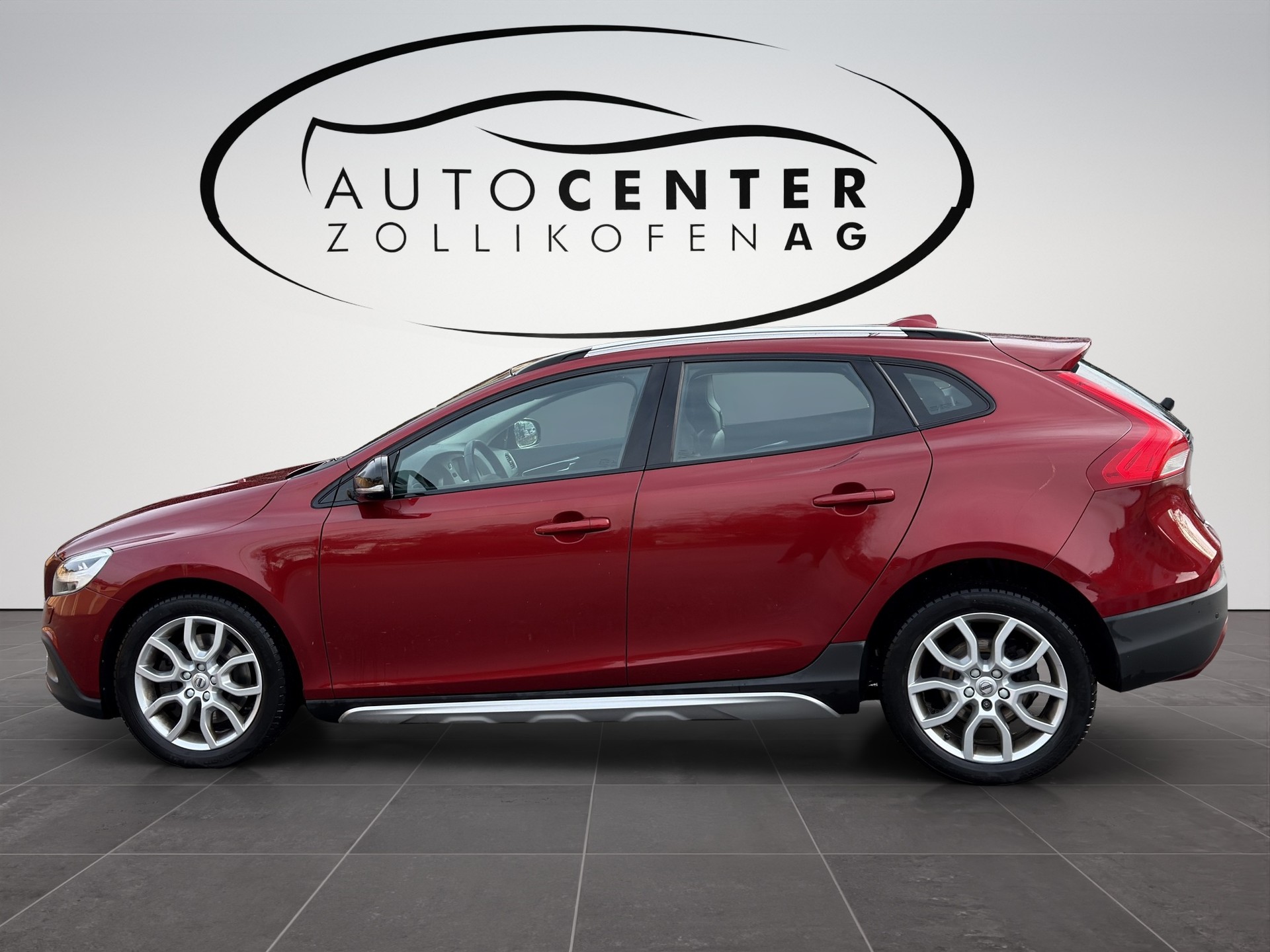 VOLVO V40 Cross Country T4 AWD Lyx Geartronic-showroom-element-3