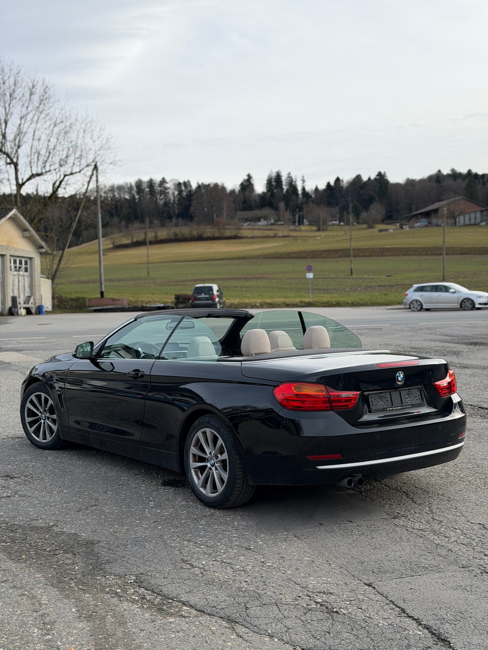 BMW 428i Cabriolet Sport Line-image-3