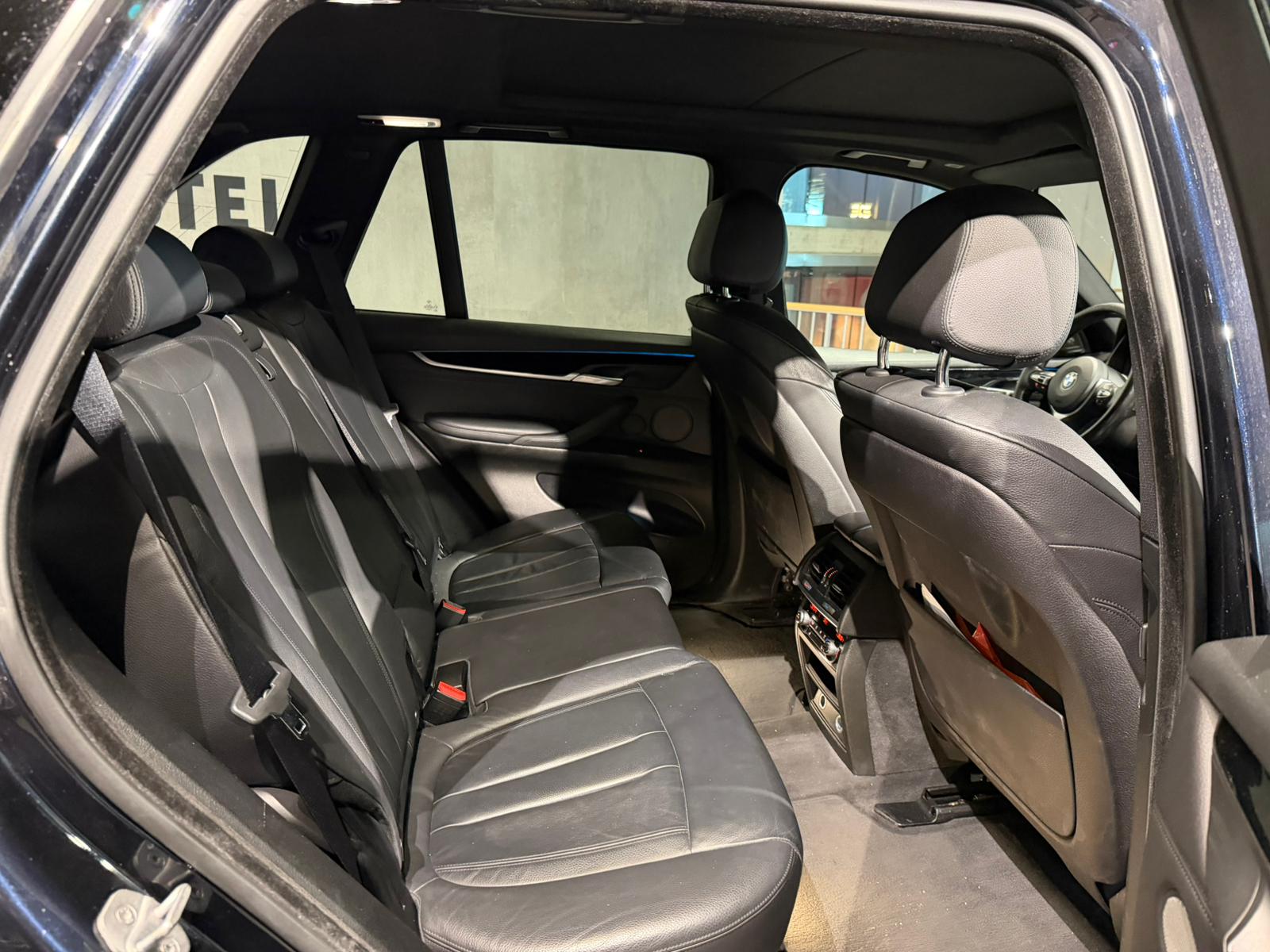 BMW X5 xDrive 40d Steptronic-image-24